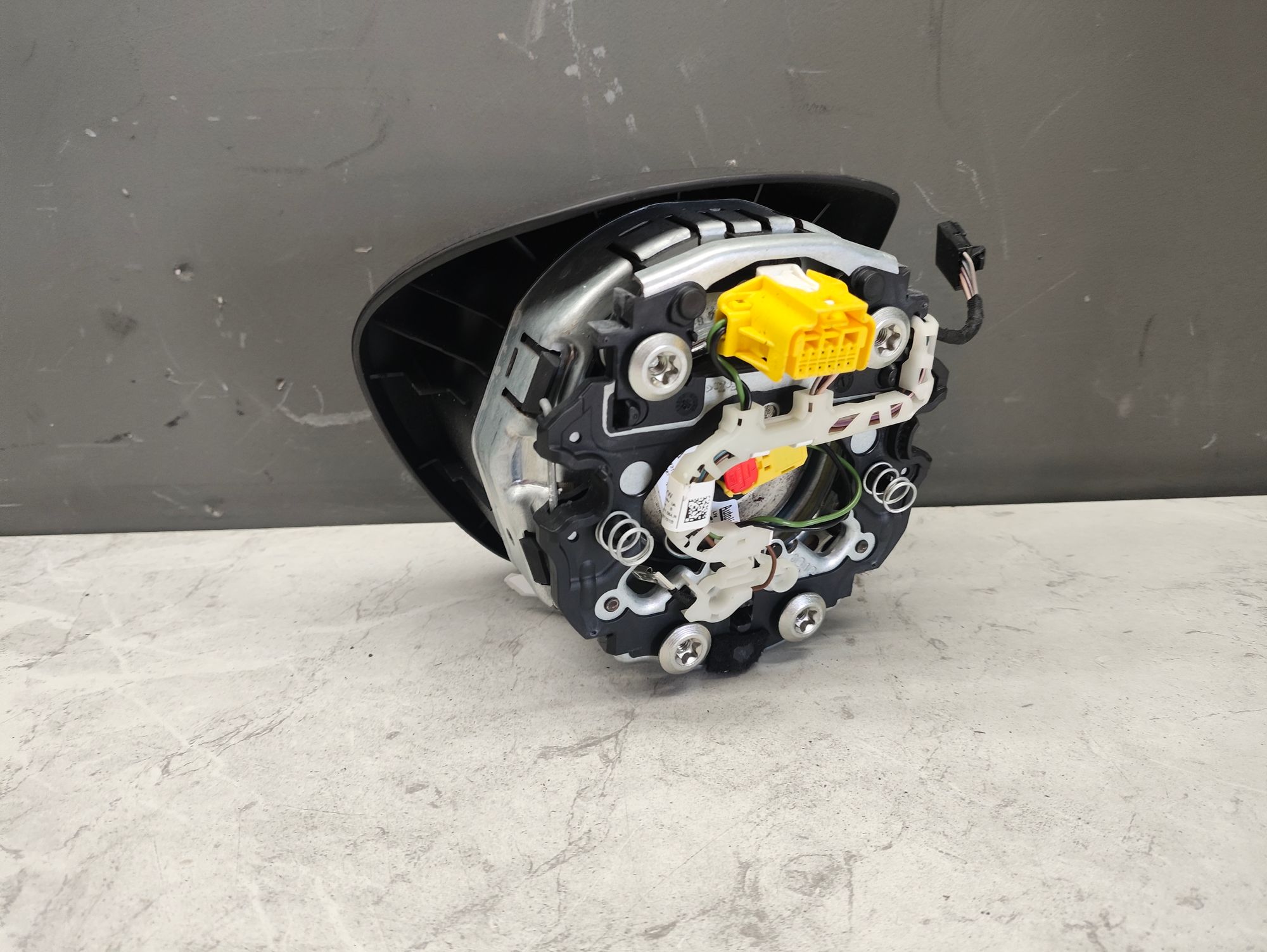 https://ycs.partsauto.market/partsauto-images/thmbs/userImages/6ab8ea4394fc0aced0b69382a3e61955/part/87c04b4a-4cb8-4bd6-ab7b-3702c90408f3_1787306898609.jpg