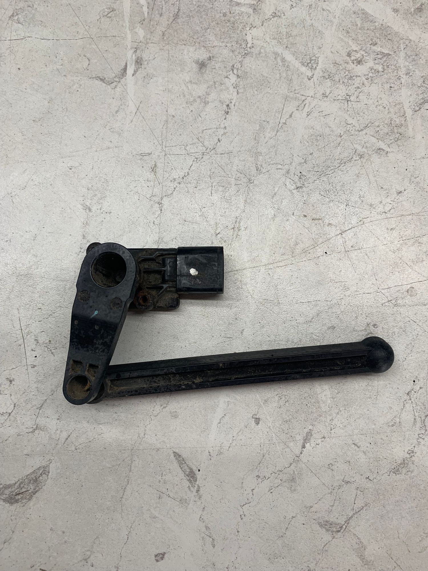 https://ycs.partsauto.market/partsauto-images/thmbs/userImages/6ab8ea4394fc0aced0b69382a3e61955/part/89300bd9-badf-43a4-b8f8-8311e6792c02_1782132796818.jpg