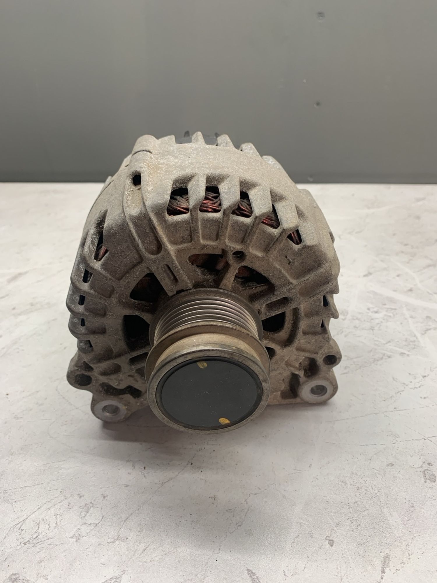 https://ycs.partsauto.market/partsauto-images/thmbs/userImages/6ab8ea4394fc0aced0b69382a3e61955/part/8988fbf0-4c61-4092-b590-371aeefa2dae_1774441869150.jpg