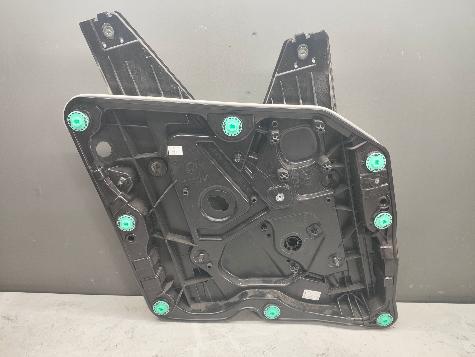 https://ycs.partsauto.market/partsauto-images/thmbs/userImages/6ab8ea4394fc0aced0b69382a3e61955/part/89fb3b3d-e0a4-42dd-b938-bbc4cc8e4884_1776174254958.jpg