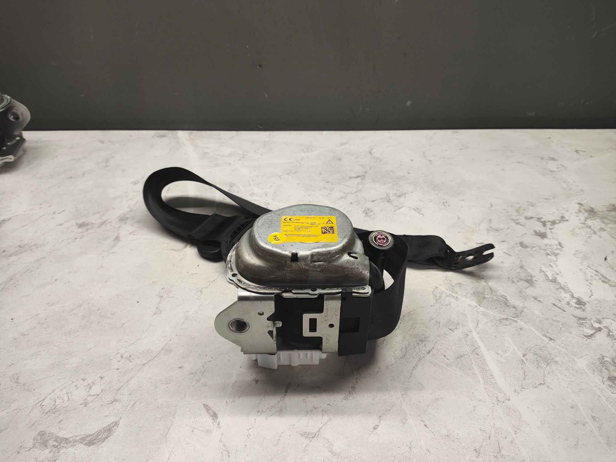 https://ycs.partsauto.market/partsauto-images/thmbs/userImages/6ab8ea4394fc0aced0b69382a3e61955/part/8a94e9e1-3ab5-4108-b515-c31110932d40_1776156448899.jpg