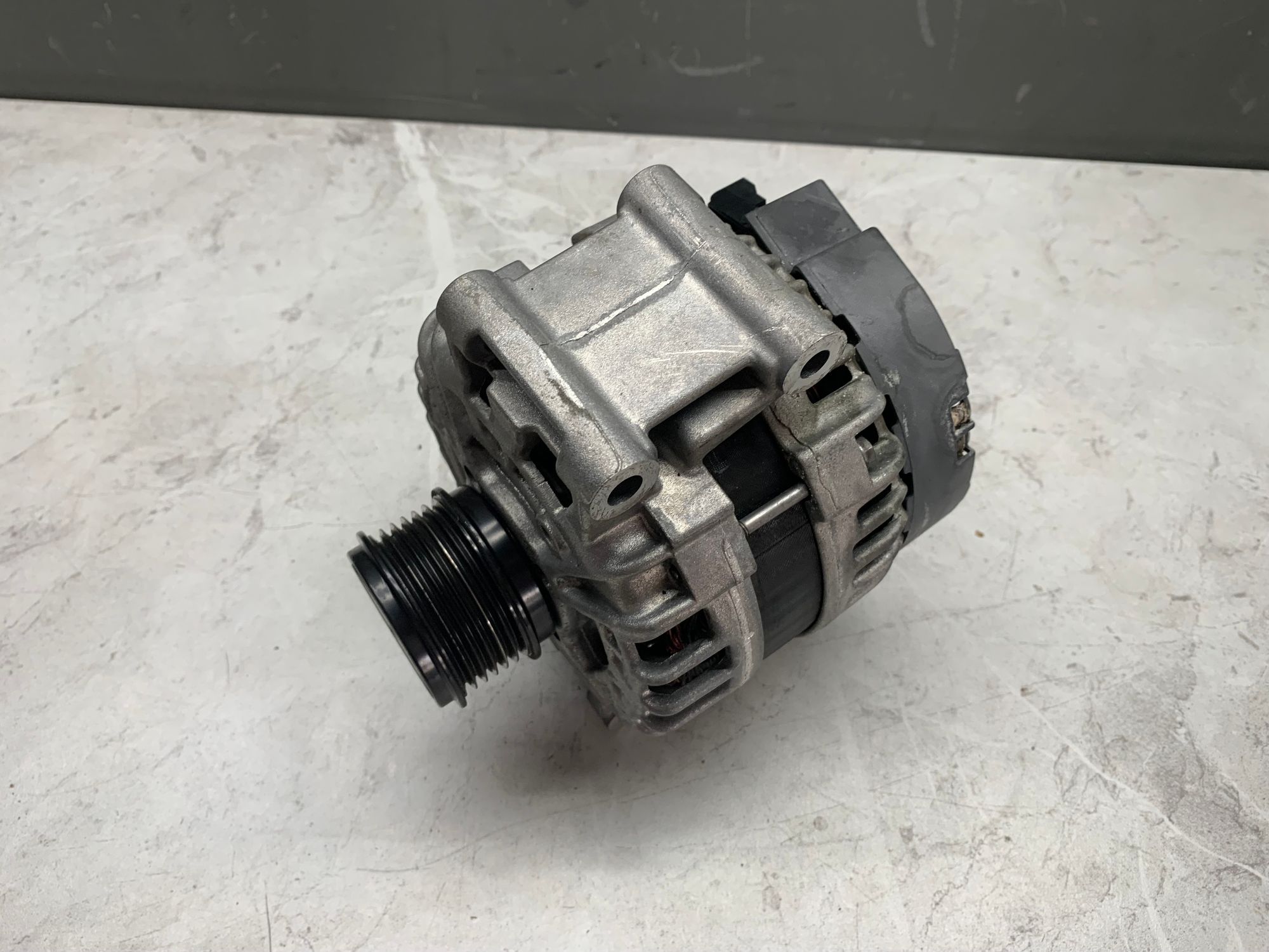 https://ycs.partsauto.market/partsauto-images/thmbs/userImages/6ab8ea4394fc0aced0b69382a3e61955/part/8b1b96f2-ee56-45ea-b514-22f563baef88_1782642132097.jpg