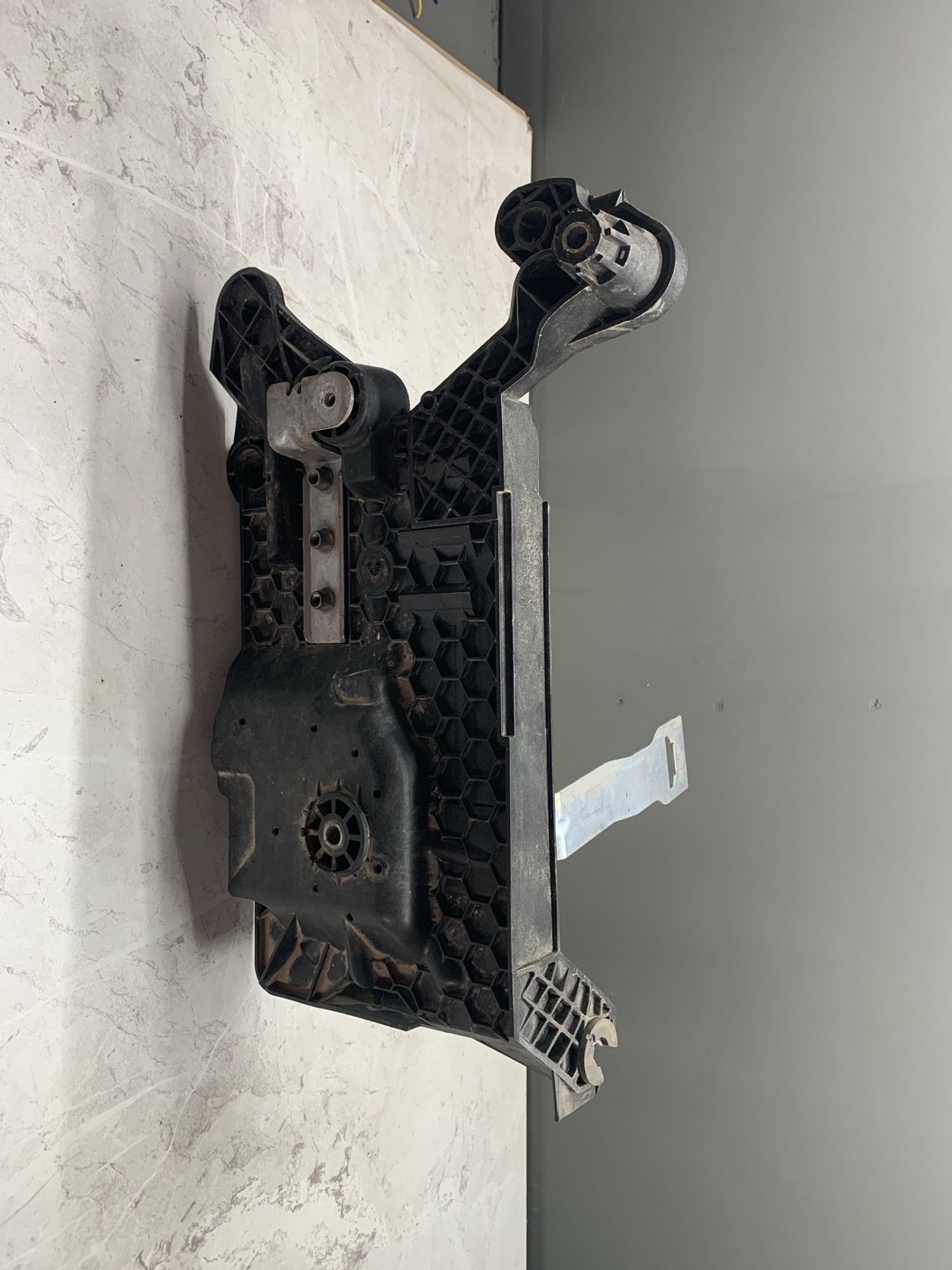https://ycs.partsauto.market/partsauto-images/thmbs/userImages/6ab8ea4394fc0aced0b69382a3e61955/part/8d8b06ea-1851-4e1d-8749-f8b245e9fc75_1773924283349.jpg