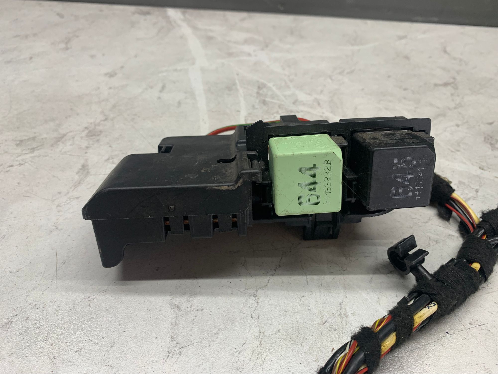 https://ycs.partsauto.market/partsauto-images/thmbs/userImages/6ab8ea4394fc0aced0b69382a3e61955/part/8eb61104-eb8e-4d96-99f8-80d17c328f92_1782133177759.jpg