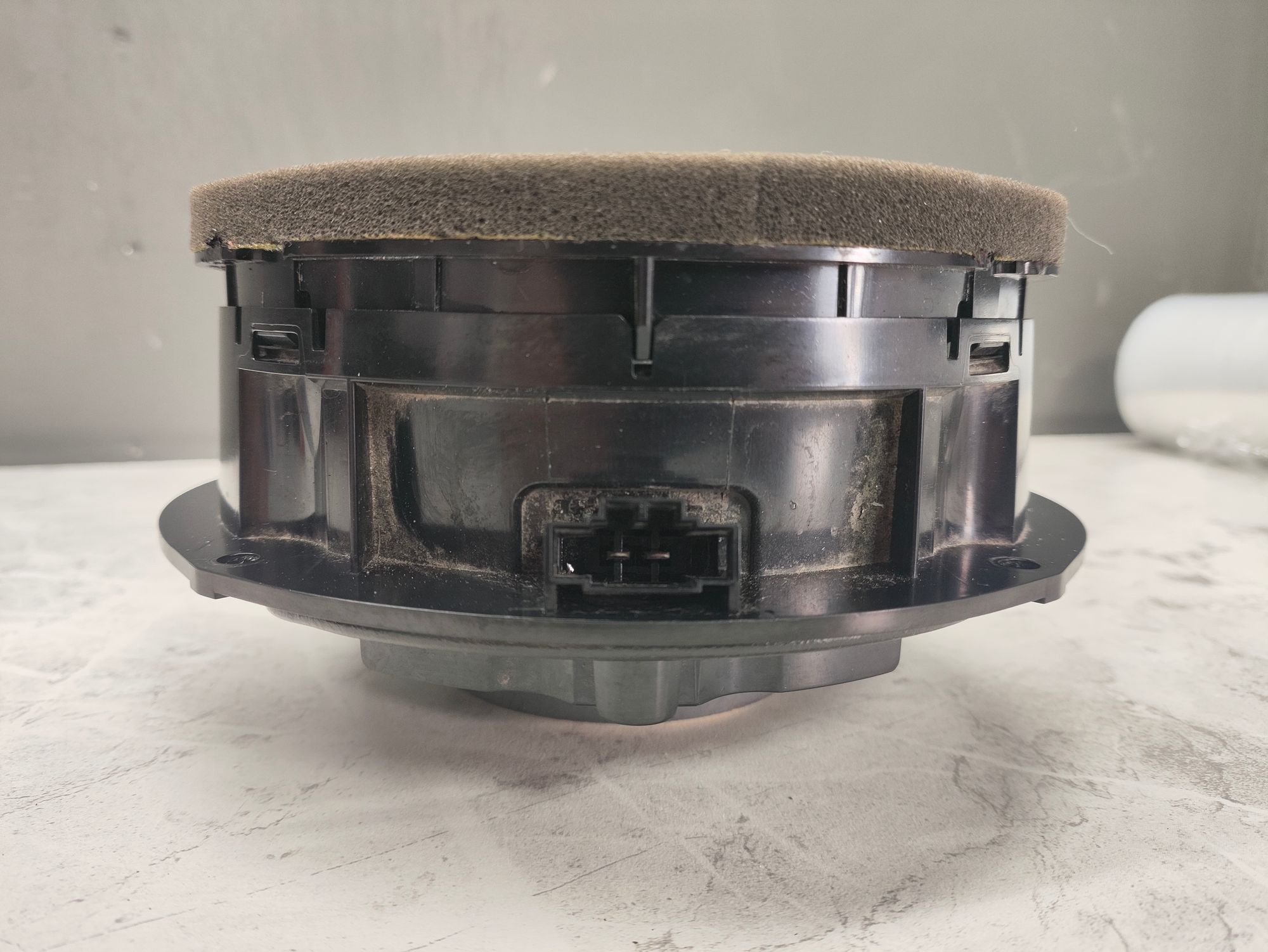 https://ycs.partsauto.market/partsauto-images/thmbs/userImages/6ab8ea4394fc0aced0b69382a3e61955/part/94245b21-0689-40c2-9278-f5938a0e565b_1776153410690.jpg
