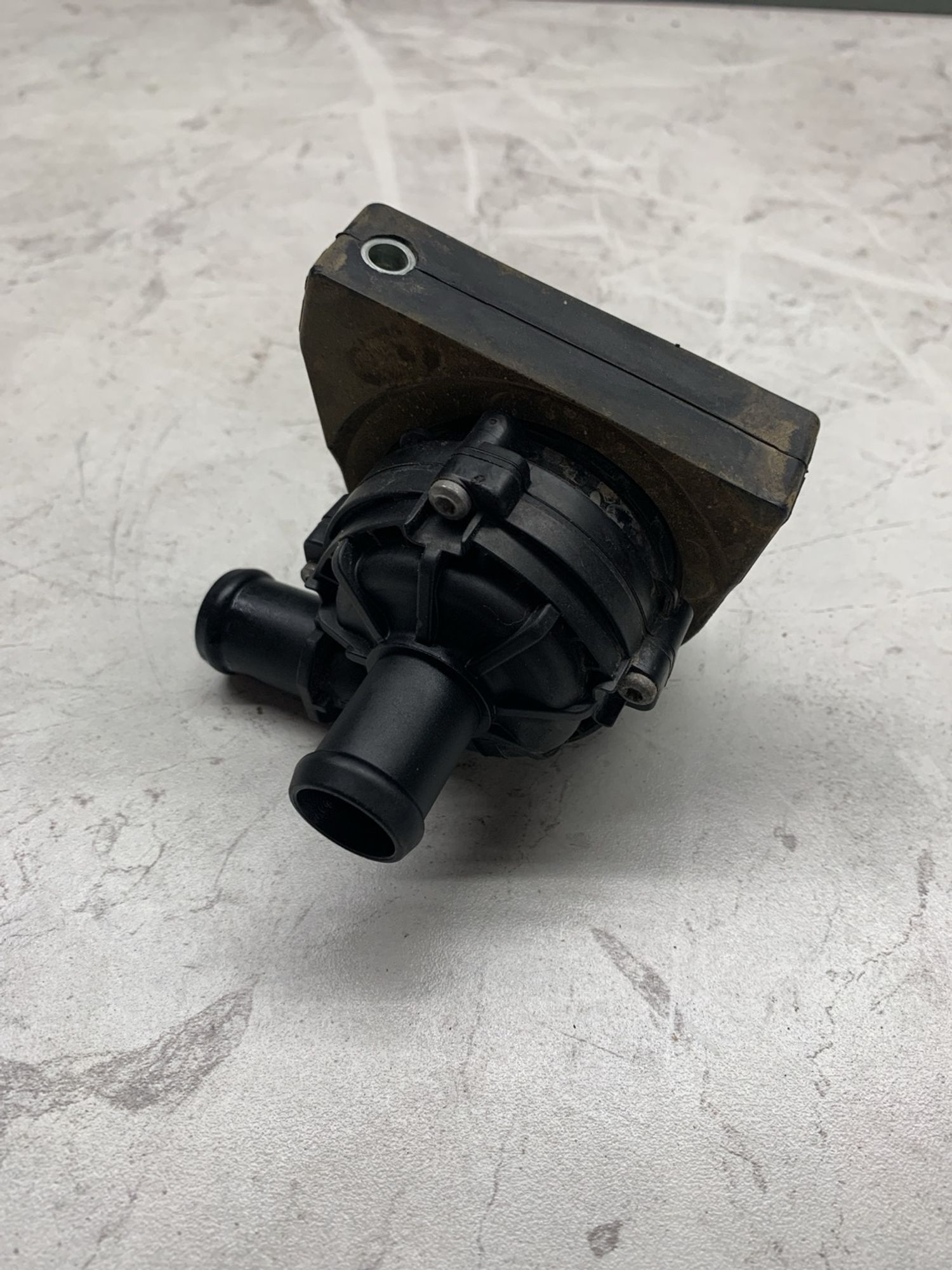 https://ycs.partsauto.market/partsauto-images/thmbs/userImages/6ab8ea4394fc0aced0b69382a3e61955/part/94322e55-8ef7-4818-bef1-2621c9049791_1774602689266.jpg