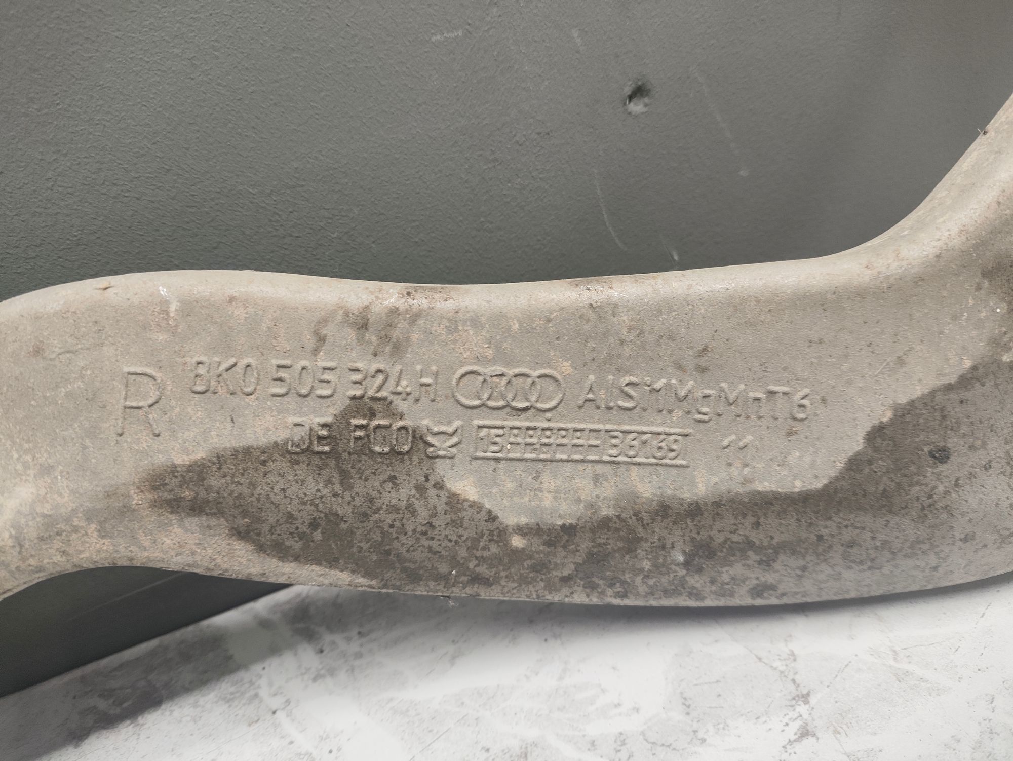 https://ycs.partsauto.market/partsauto-images/thmbs/userImages/6ab8ea4394fc0aced0b69382a3e61955/part/94e800b5-d77c-4c6f-8782-06b98173a588_1777629986152.jpg