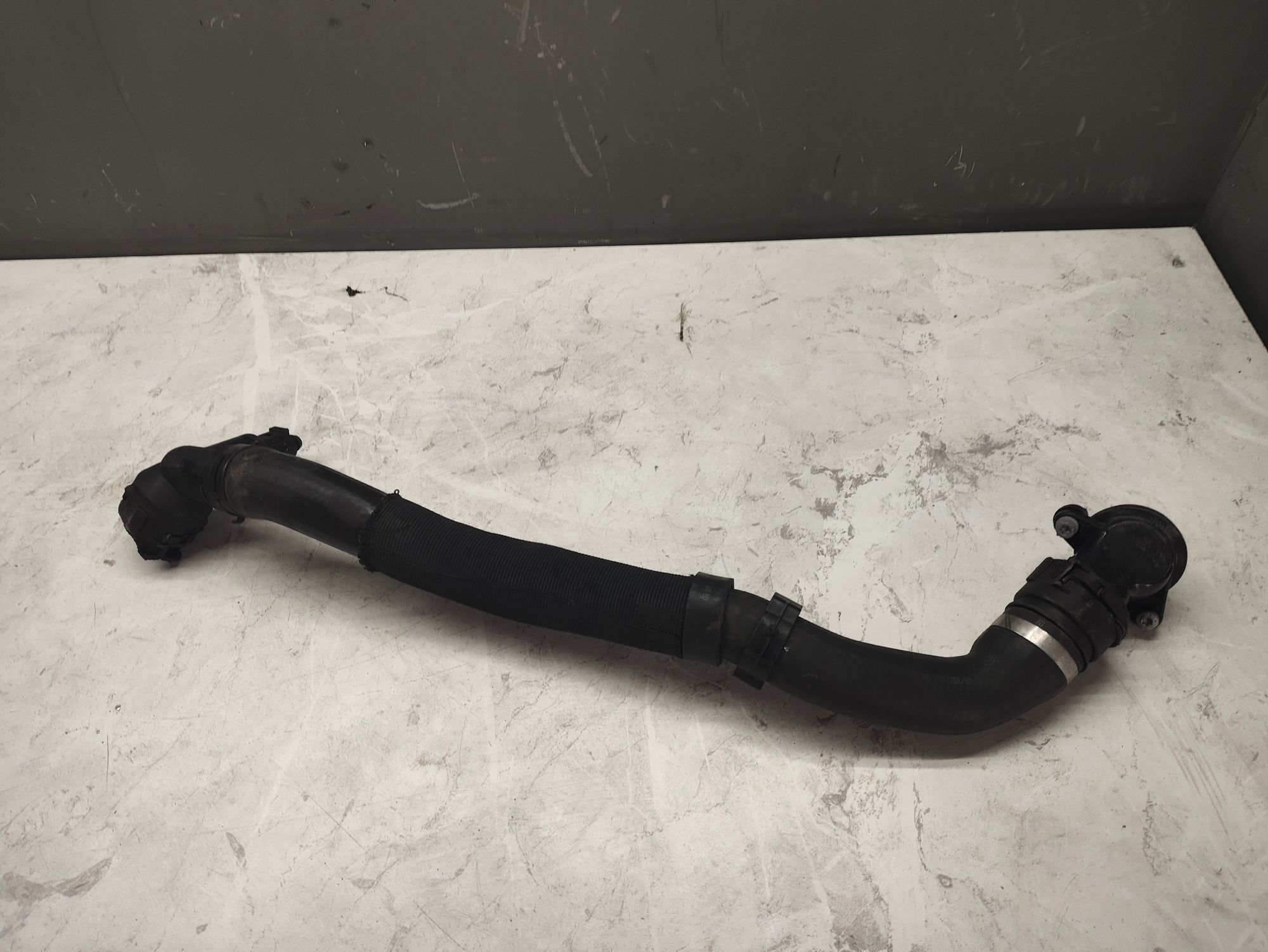 https://ycs.partsauto.market/partsauto-images/thmbs/userImages/6ab8ea4394fc0aced0b69382a3e61955/part/9596b2e9-a2fc-4f97-87c3-27769330a353_1778929557886.jpg
