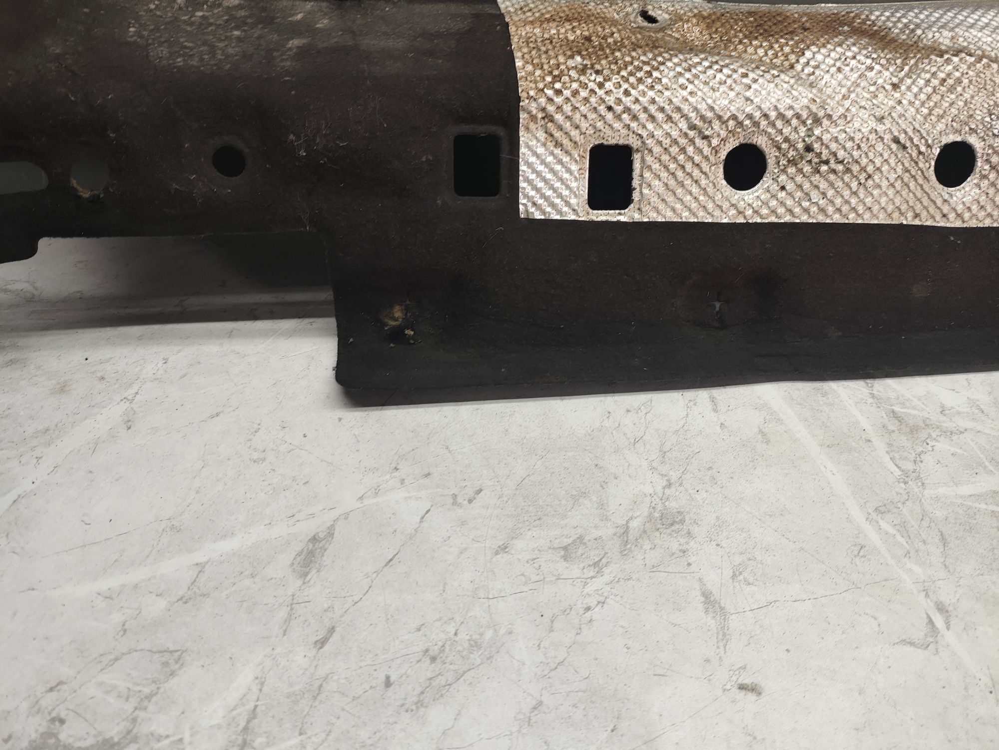 https://ycs.partsauto.market/partsauto-images/thmbs/userImages/6ab8ea4394fc0aced0b69382a3e61955/part/96ed2932-d224-4a37-bd9e-88281a04c3b0_1779535344733.jpg