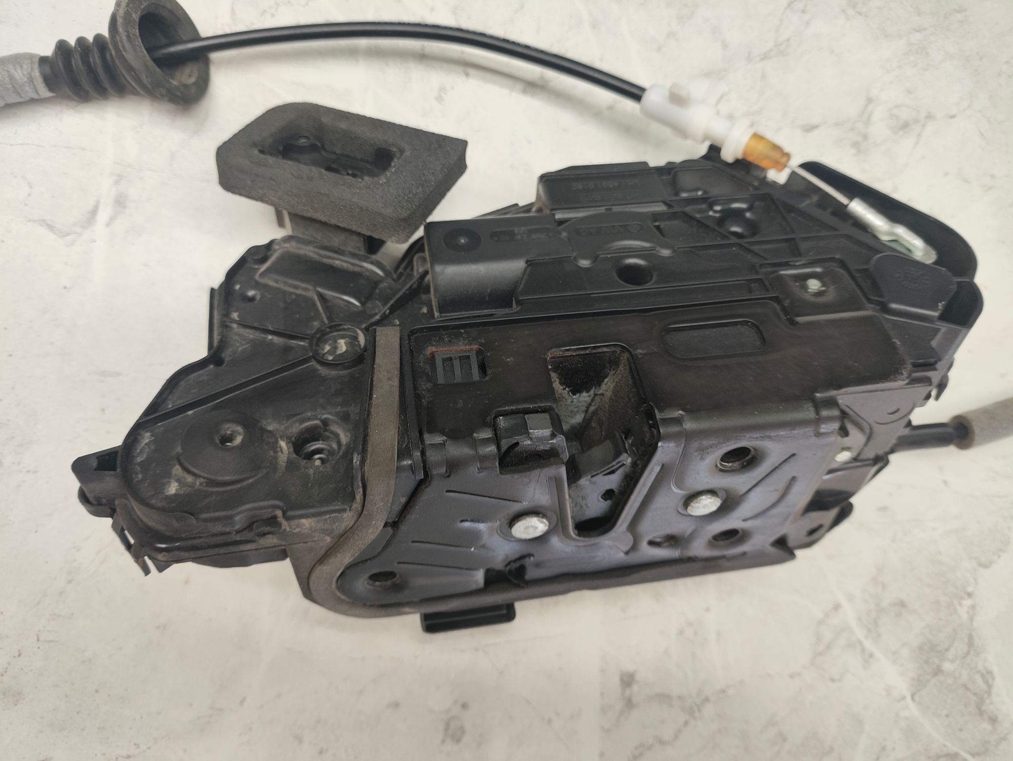 https://ycs.partsauto.market/partsauto-images/thmbs/userImages/6ab8ea4394fc0aced0b69382a3e61955/part/97769f3e-4879-4ef9-bdd9-334709fcee28_1776331422984.jpg