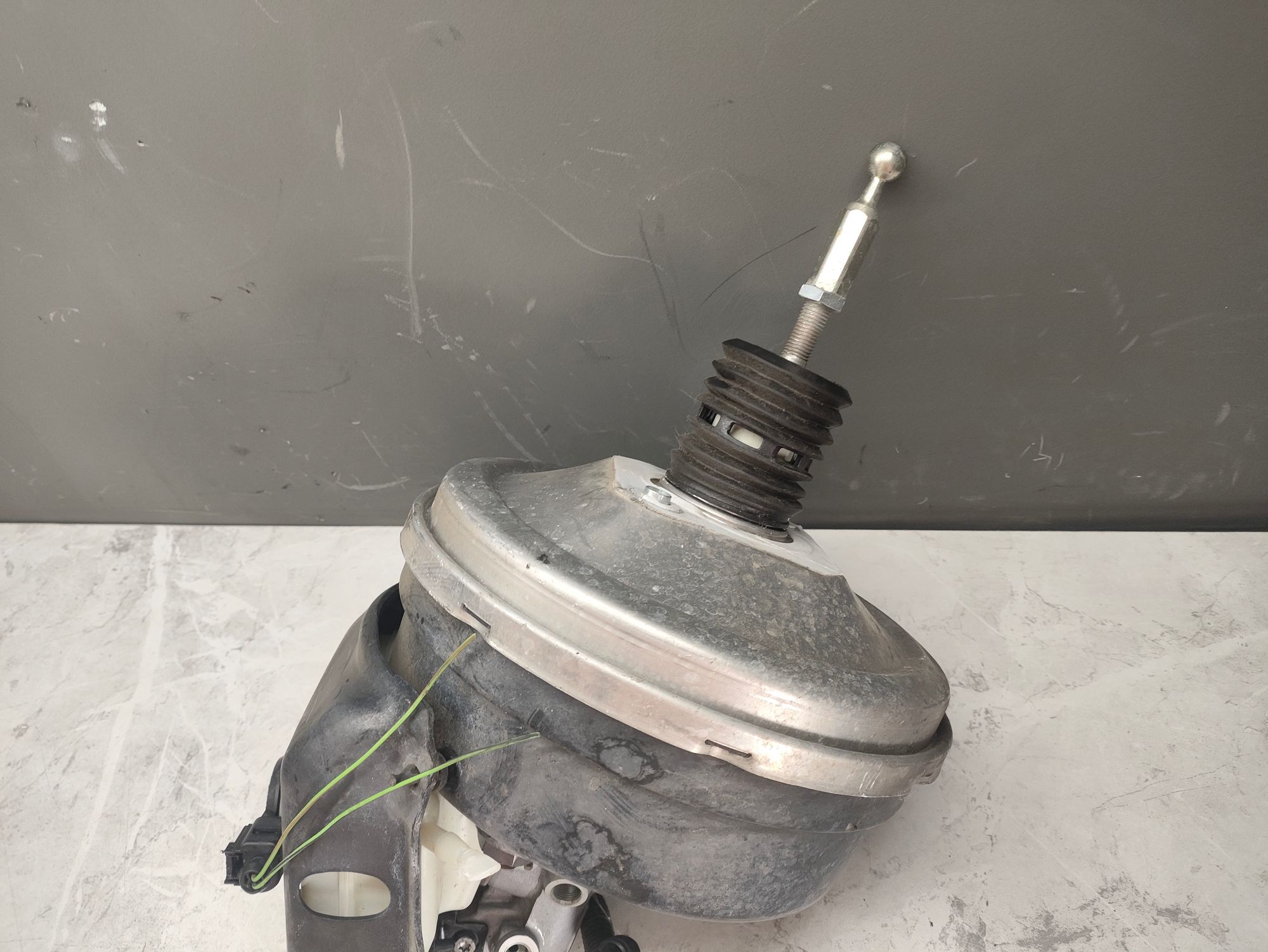 https://ycs.partsauto.market/partsauto-images/thmbs/userImages/6ab8ea4394fc0aced0b69382a3e61955/part/98e00207-9870-4792-8177-347800c2ebaf_1784624008573.jpg
