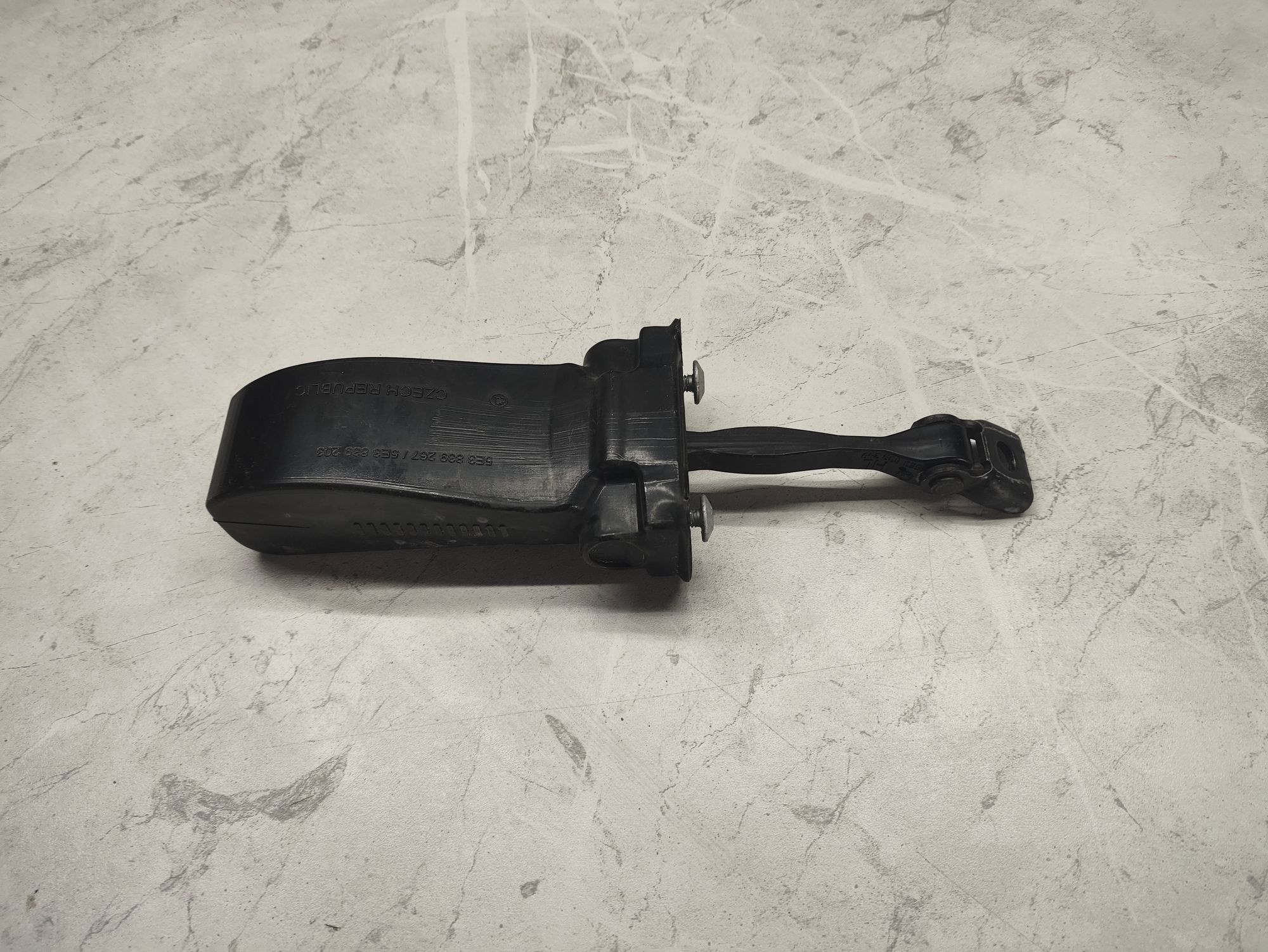 https://ycs.partsauto.market/partsauto-images/thmbs/userImages/6ab8ea4394fc0aced0b69382a3e61955/part/9942107c-c8a6-4ea9-b25b-db22e3561095_1776262978134.jpg