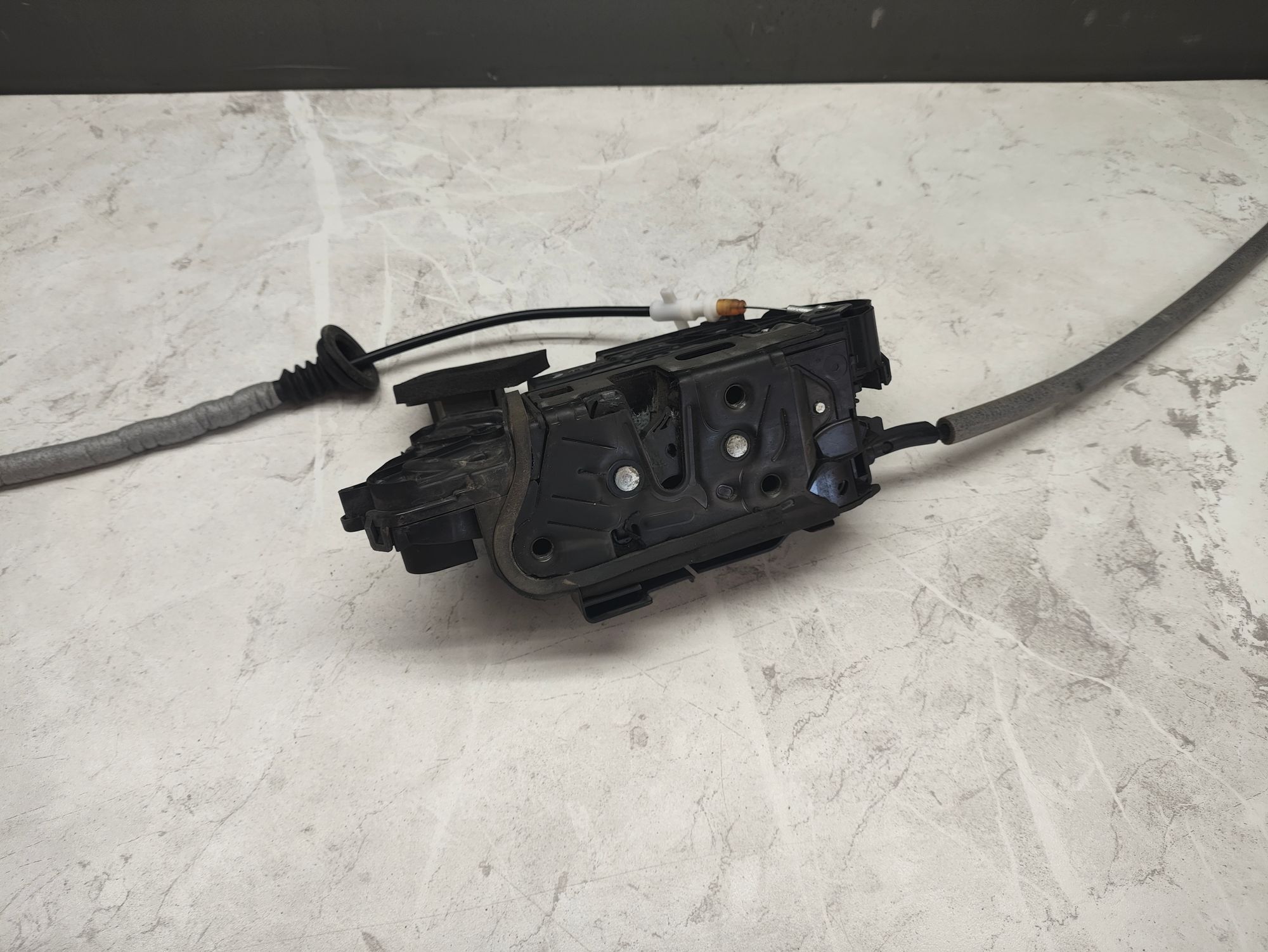 https://ycs.partsauto.market/partsauto-images/thmbs/userImages/6ab8ea4394fc0aced0b69382a3e61955/part/998ea3dc-fe87-4f84-99d1-71498c8a83b8_1776331423466.jpg