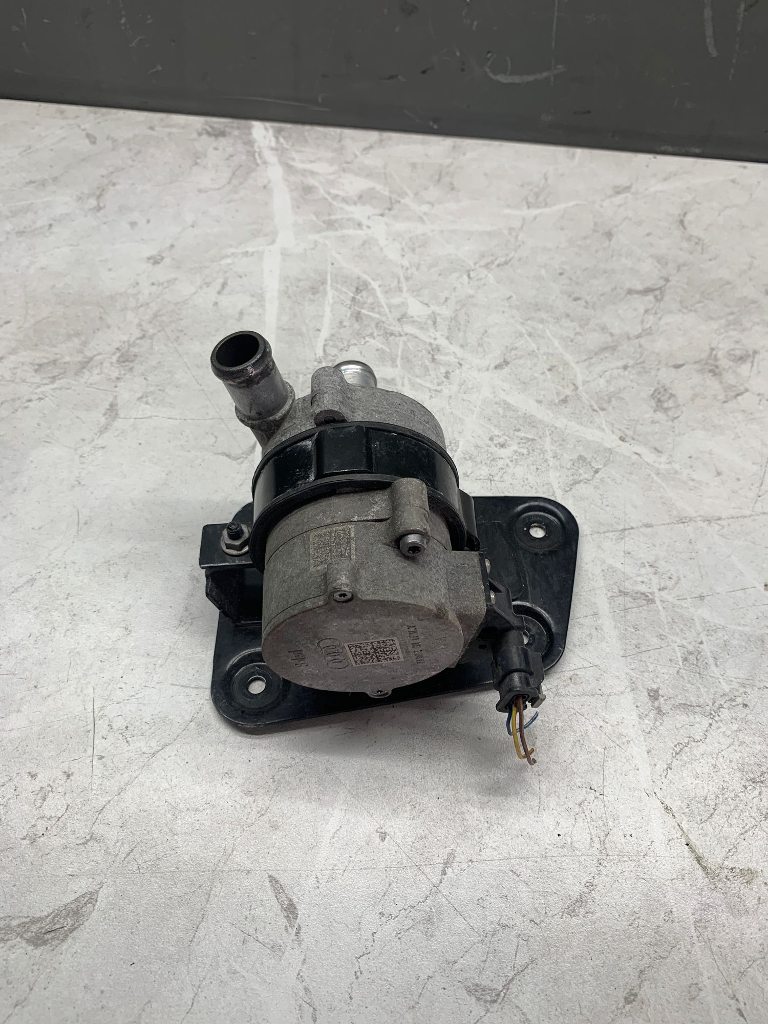 https://ycs.partsauto.market/partsauto-images/thmbs/userImages/6ab8ea4394fc0aced0b69382a3e61955/part/9a9fe4c4-eae7-42f9-b5cd-b059f53ec548_1782218849453.jpg