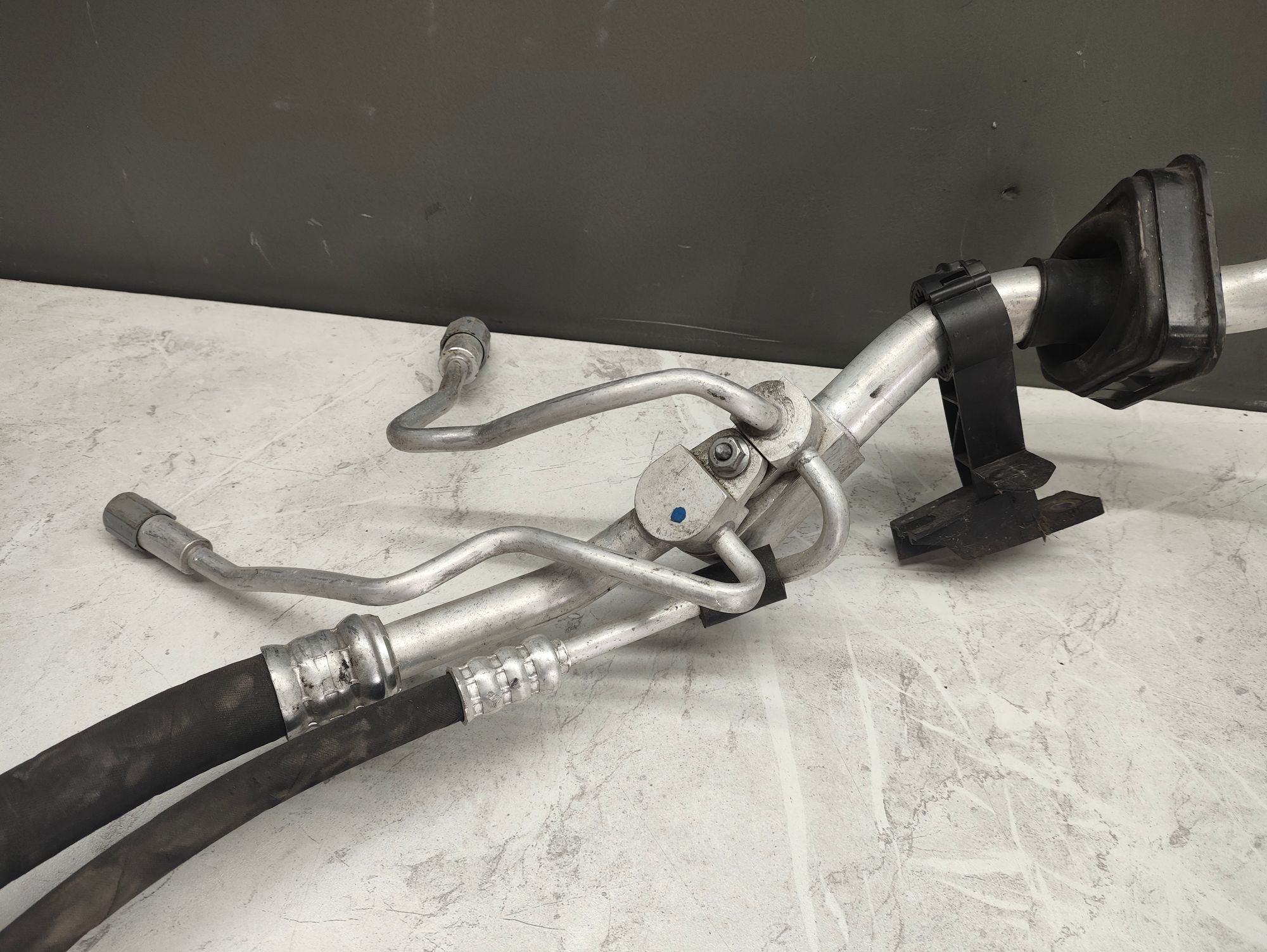 https://ycs.partsauto.market/partsauto-images/thmbs/userImages/6ab8ea4394fc0aced0b69382a3e61955/part/9da0a4ce-3a8c-45ca-976f-8a532af6d7b0_1776762383769.jpg