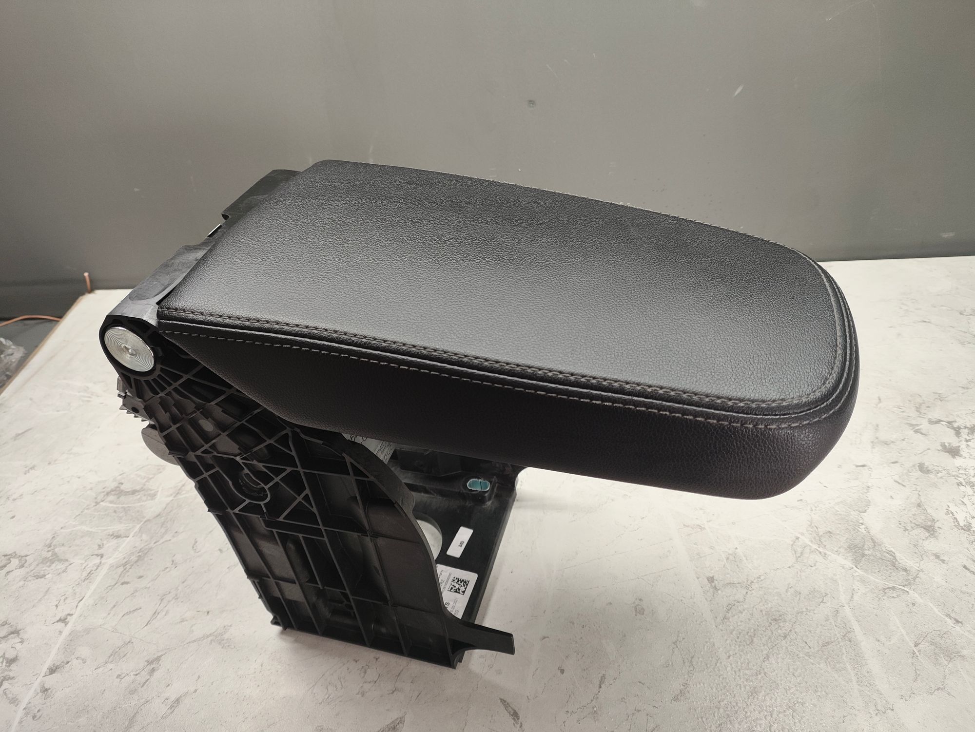 https://ycs.partsauto.market/partsauto-images/thmbs/userImages/6ab8ea4394fc0aced0b69382a3e61955/part/9daeffe5-de59-4cbe-a04b-7b1b68fd9551_1775292091286.jpg
