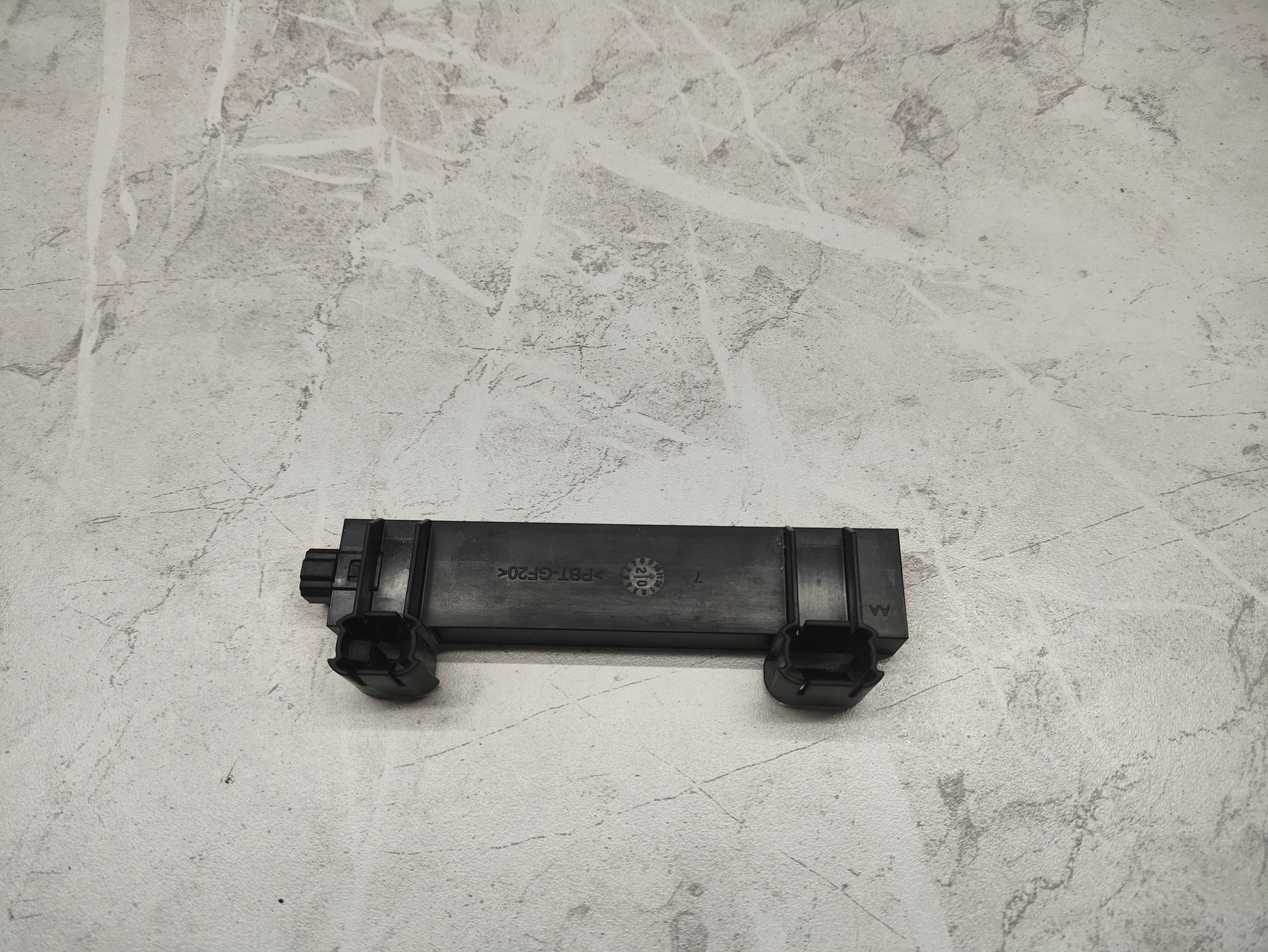 https://ycs.partsauto.market/partsauto-images/thmbs/userImages/6ab8ea4394fc0aced0b69382a3e61955/part/9fa58fa3-a0fd-4e64-9231-e97699197d0a_1775294554029.jpg