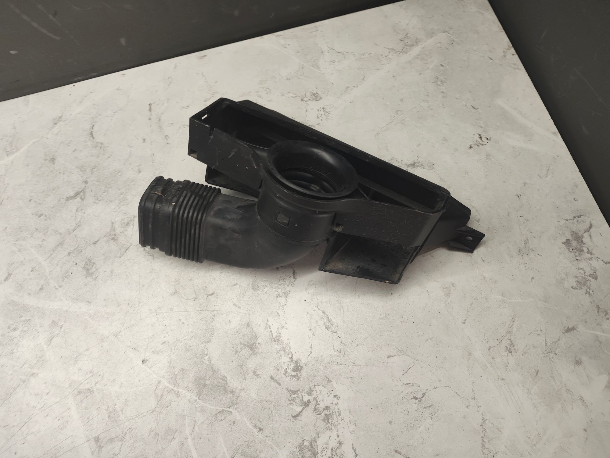 https://ycs.partsauto.market/partsauto-images/thmbs/userImages/6ab8ea4394fc0aced0b69382a3e61955/part/a062d173-58e7-444b-9cfb-e6f91f1492f4_1785233805260.jpg