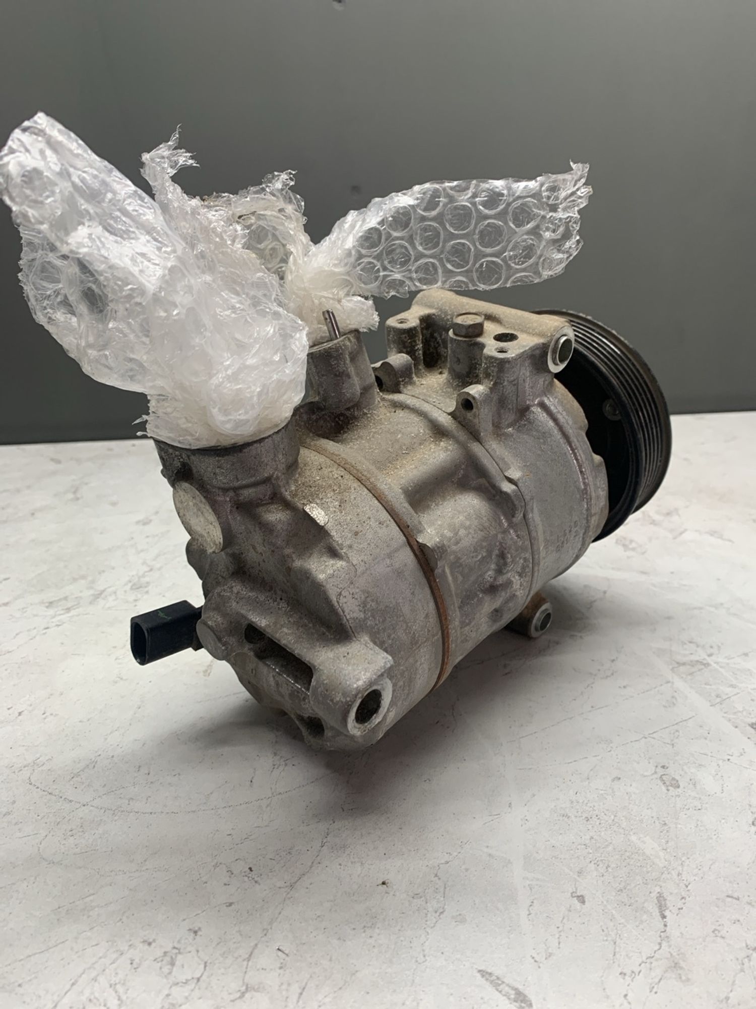 https://ycs.partsauto.market/partsauto-images/thmbs/userImages/6ab8ea4394fc0aced0b69382a3e61955/part/a139fd5d-65fa-4358-b2d8-9607c46d3ced_1774441099531.jpg