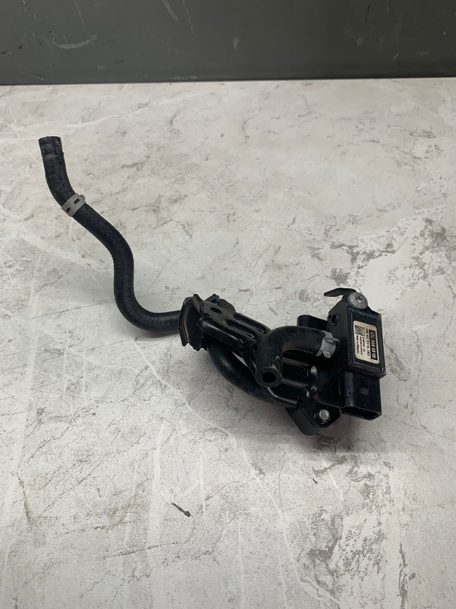https://ycs.partsauto.market/partsauto-images/thmbs/userImages/6ab8ea4394fc0aced0b69382a3e61955/part/a2f75d7d-a065-4953-a598-80914f8248e3_1782132857807.jpg