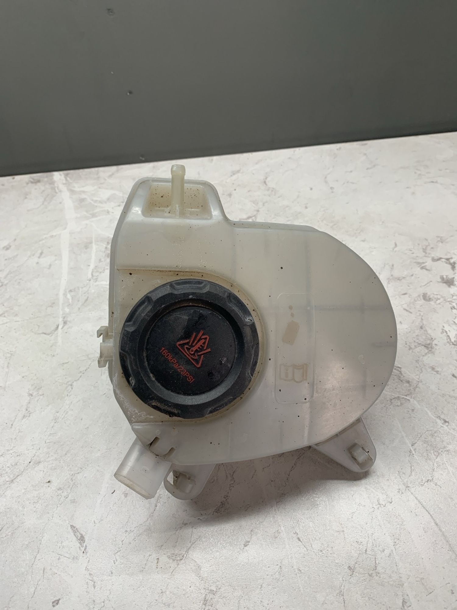https://ycs.partsauto.market/partsauto-images/thmbs/userImages/6ab8ea4394fc0aced0b69382a3e61955/part/a34aba84-e88b-4f9d-a8e4-d6c55be5a4b7_1773921655067.jpg