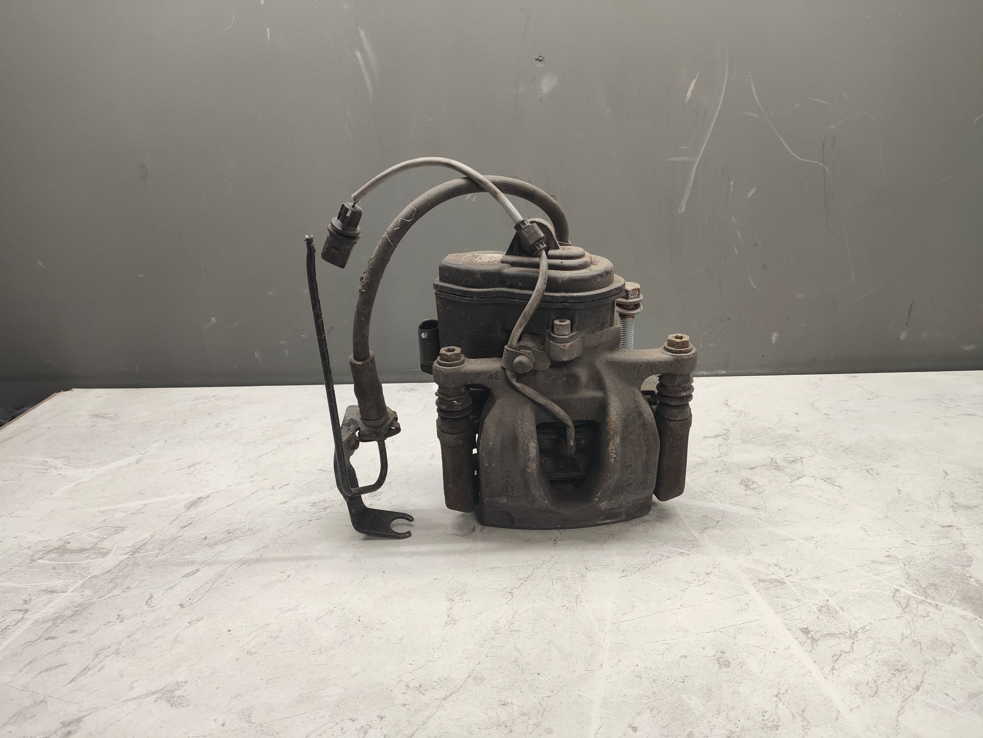 https://ycs.partsauto.market/partsauto-images/thmbs/userImages/6ab8ea4394fc0aced0b69382a3e61955/part/a44277c5-514c-43fc-9d3e-144faa7d36ec_1776772002919.jpg
