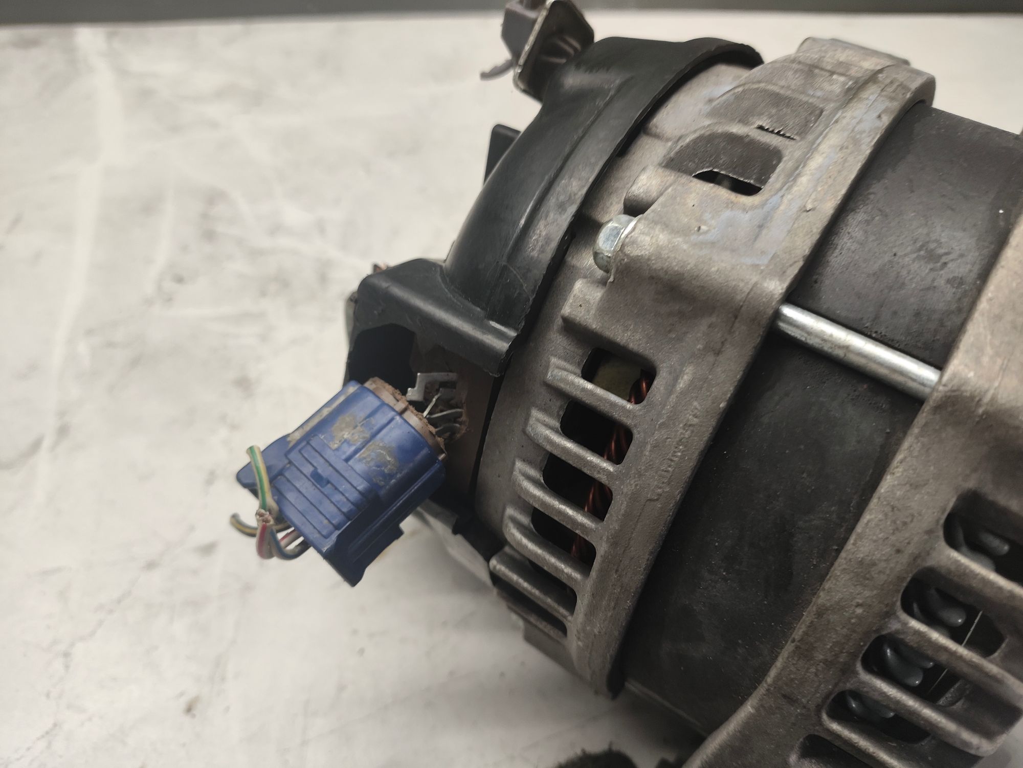 https://ycs.partsauto.market/partsauto-images/thmbs/userImages/6ab8ea4394fc0aced0b69382a3e61955/part/a46c76da-4ca3-4136-b1e7-5a37ee2ae306_1778505936200.jpg