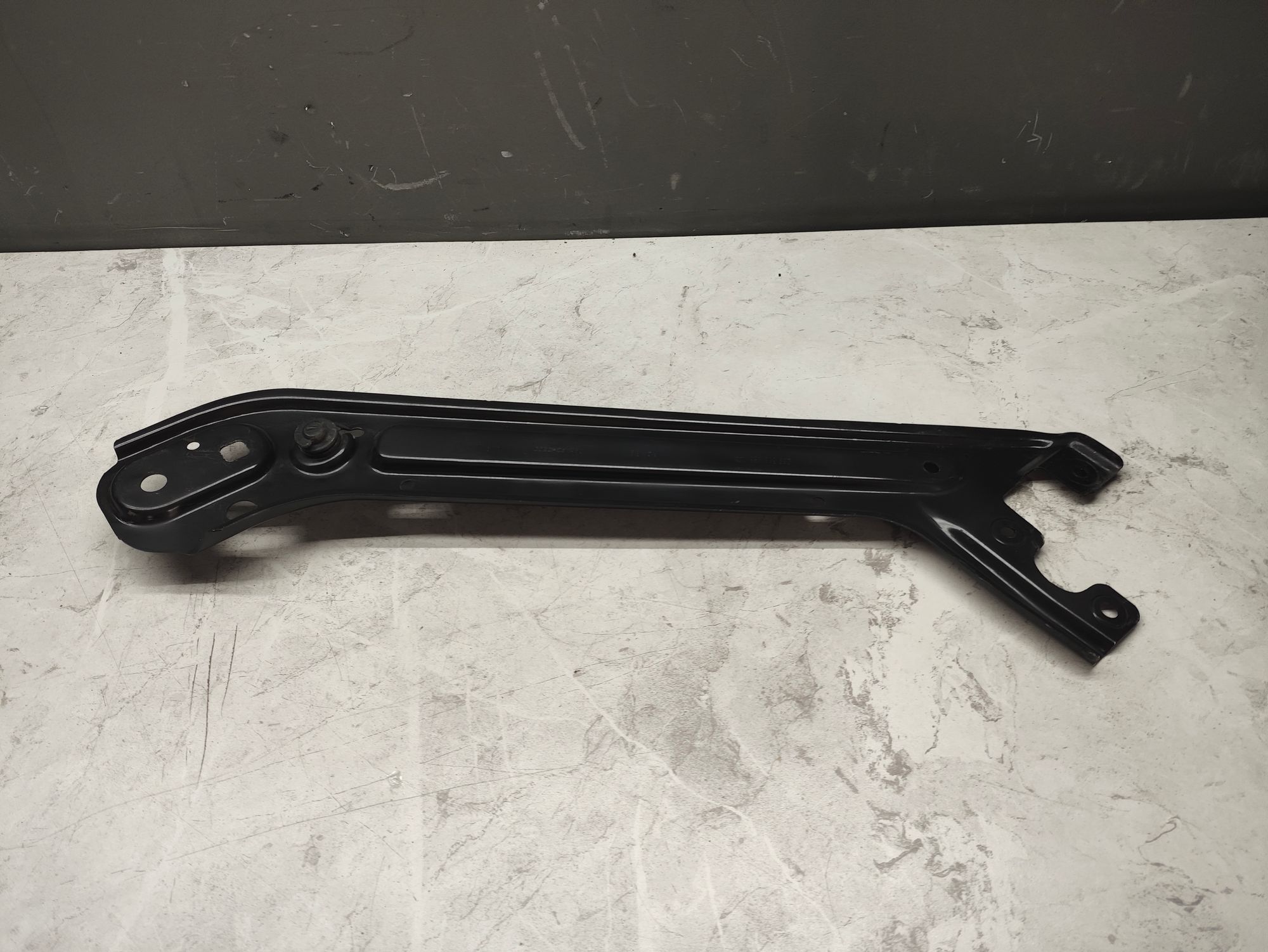 https://ycs.partsauto.market/partsauto-images/thmbs/userImages/6ab8ea4394fc0aced0b69382a3e61955/part/aa234037-5fba-4740-b1e4-40da13eb51be_1784193617352.jpg
