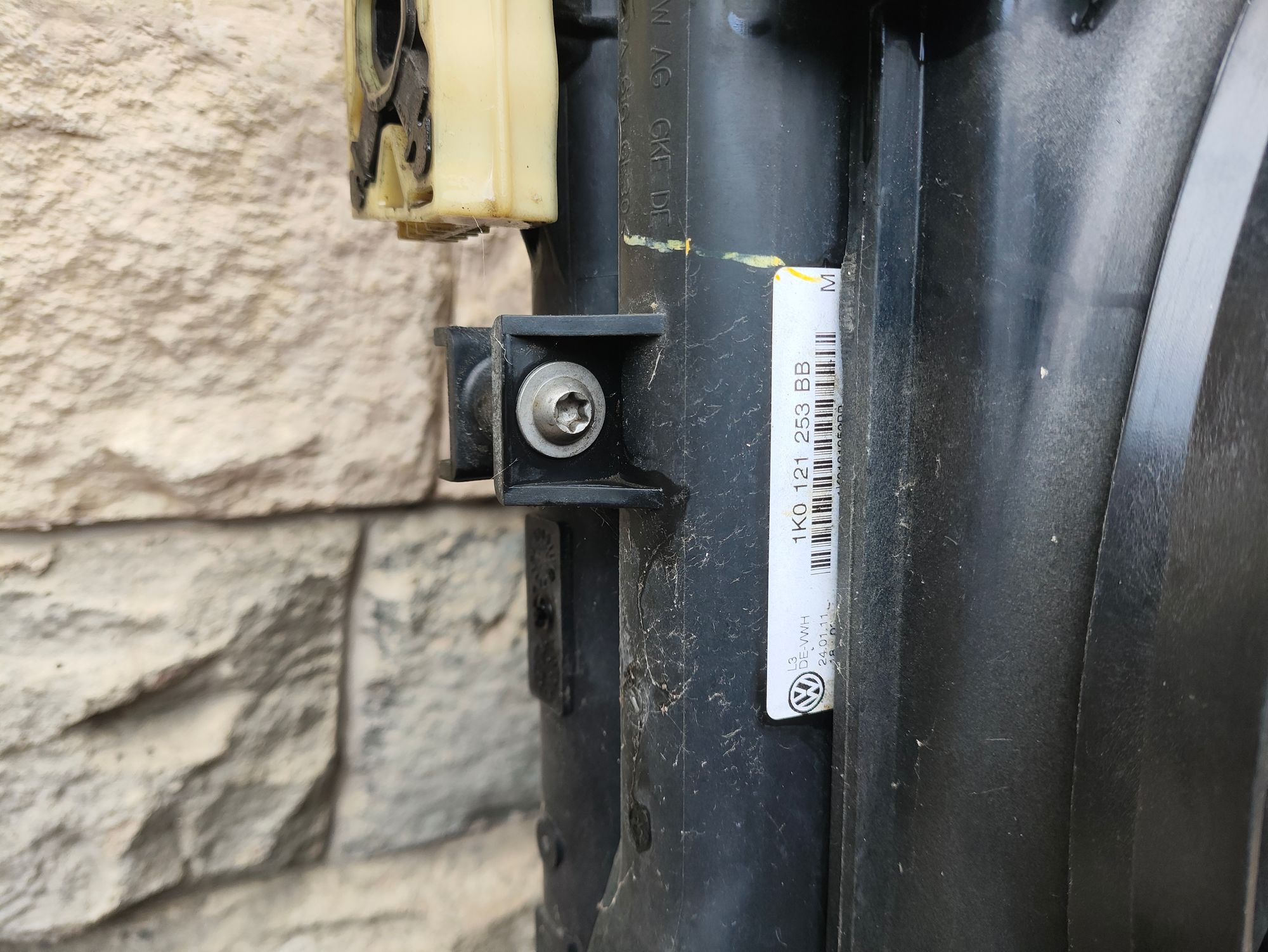 https://ycs.partsauto.market/partsauto-images/thmbs/userImages/6ab8ea4394fc0aced0b69382a3e61955/part/abf919a8-f885-4ee5-ab67-a098b3f9a68b_1784198333497.jpg