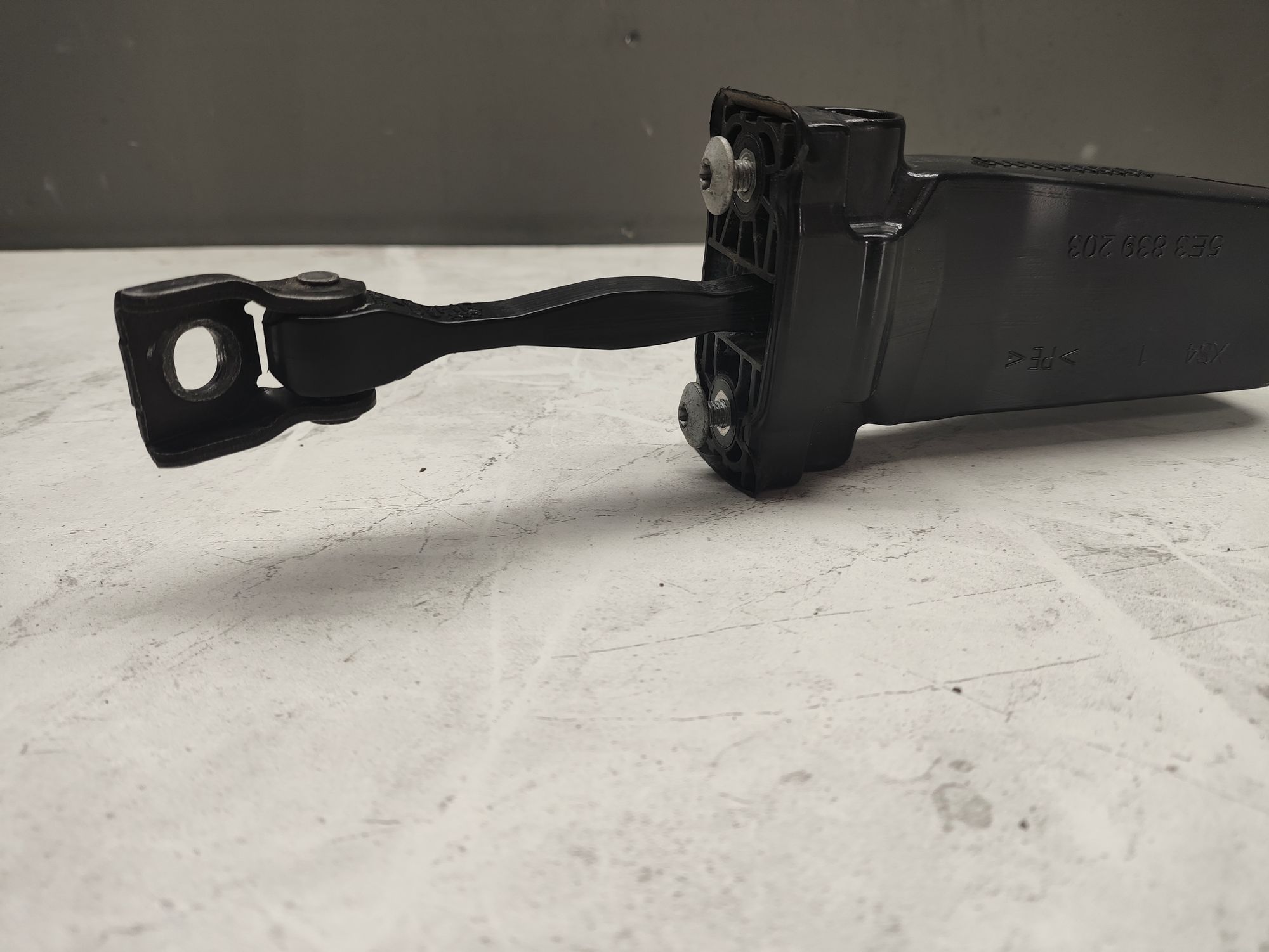 https://ycs.partsauto.market/partsauto-images/thmbs/userImages/6ab8ea4394fc0aced0b69382a3e61955/part/ac553966-ccc5-4e30-867b-184afaa9c736_1776174687363.jpg