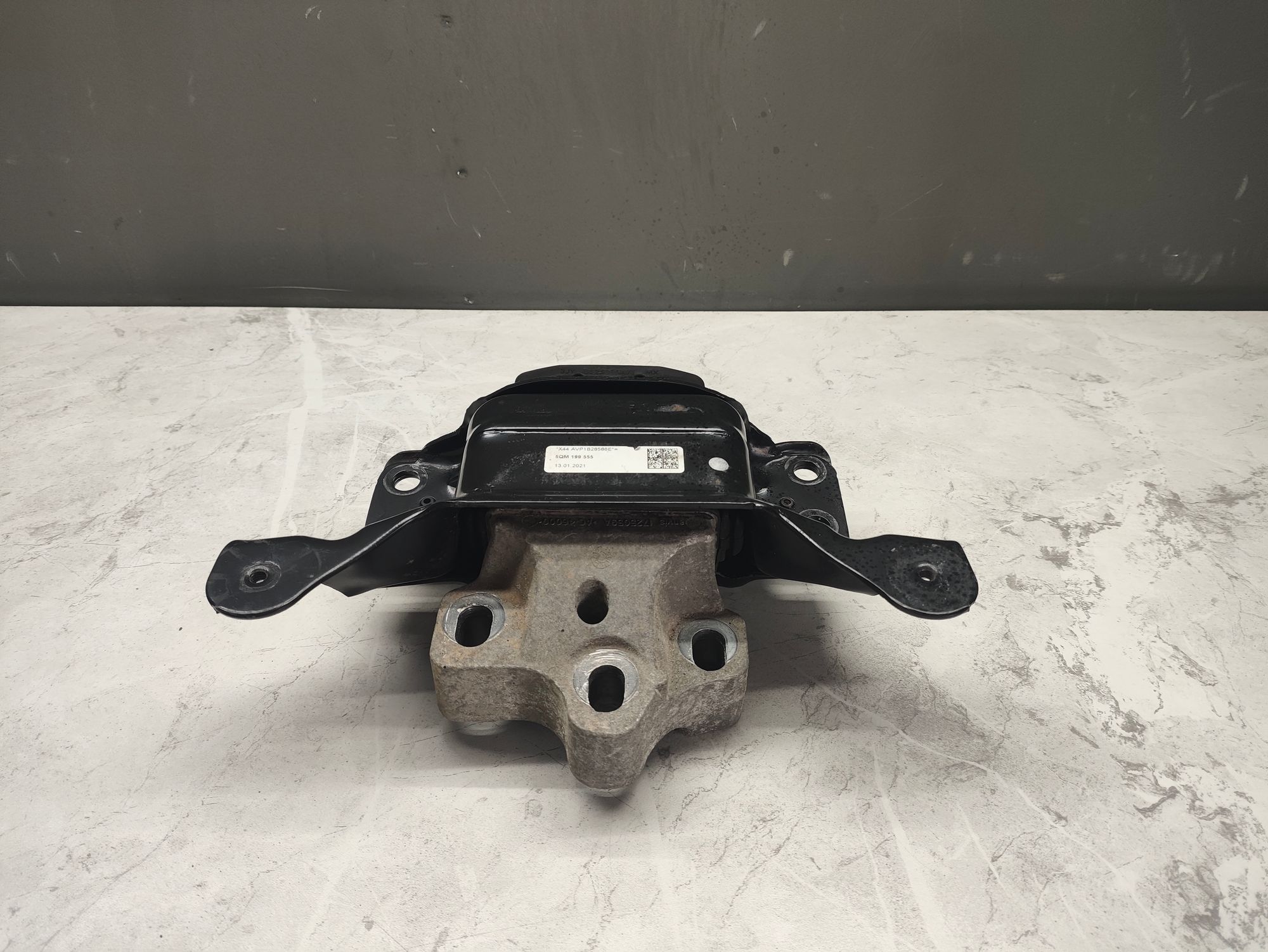 https://ycs.partsauto.market/partsauto-images/thmbs/userImages/6ab8ea4394fc0aced0b69382a3e61955/part/acb32479-48b8-4f3e-b9ff-819b9062c5e4_1776336757267.jpg