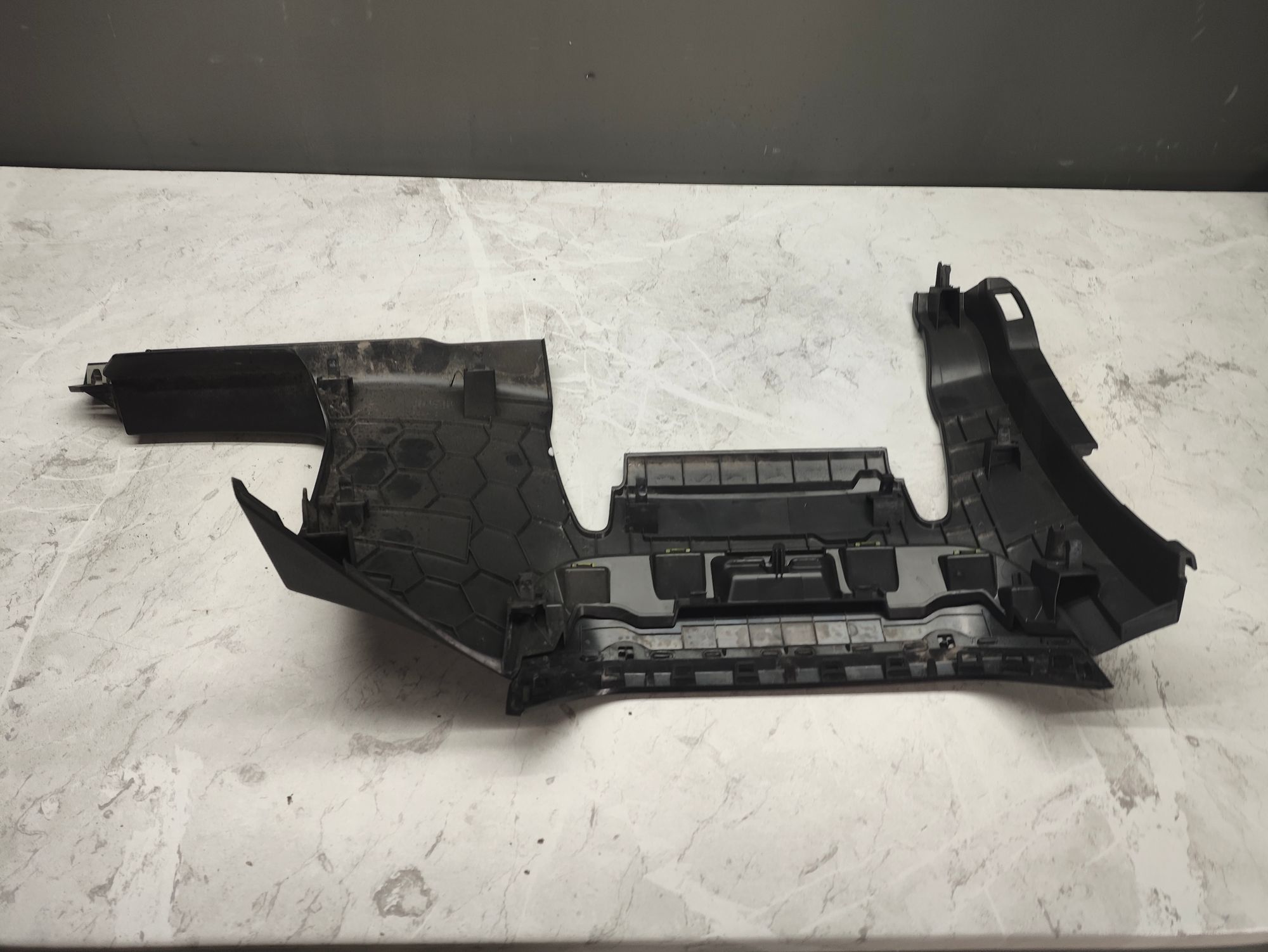 https://ycs.partsauto.market/partsauto-images/thmbs/userImages/6ab8ea4394fc0aced0b69382a3e61955/part/ace44840-09c2-4b63-97ca-1c2570ee1684_1775293880347.jpg