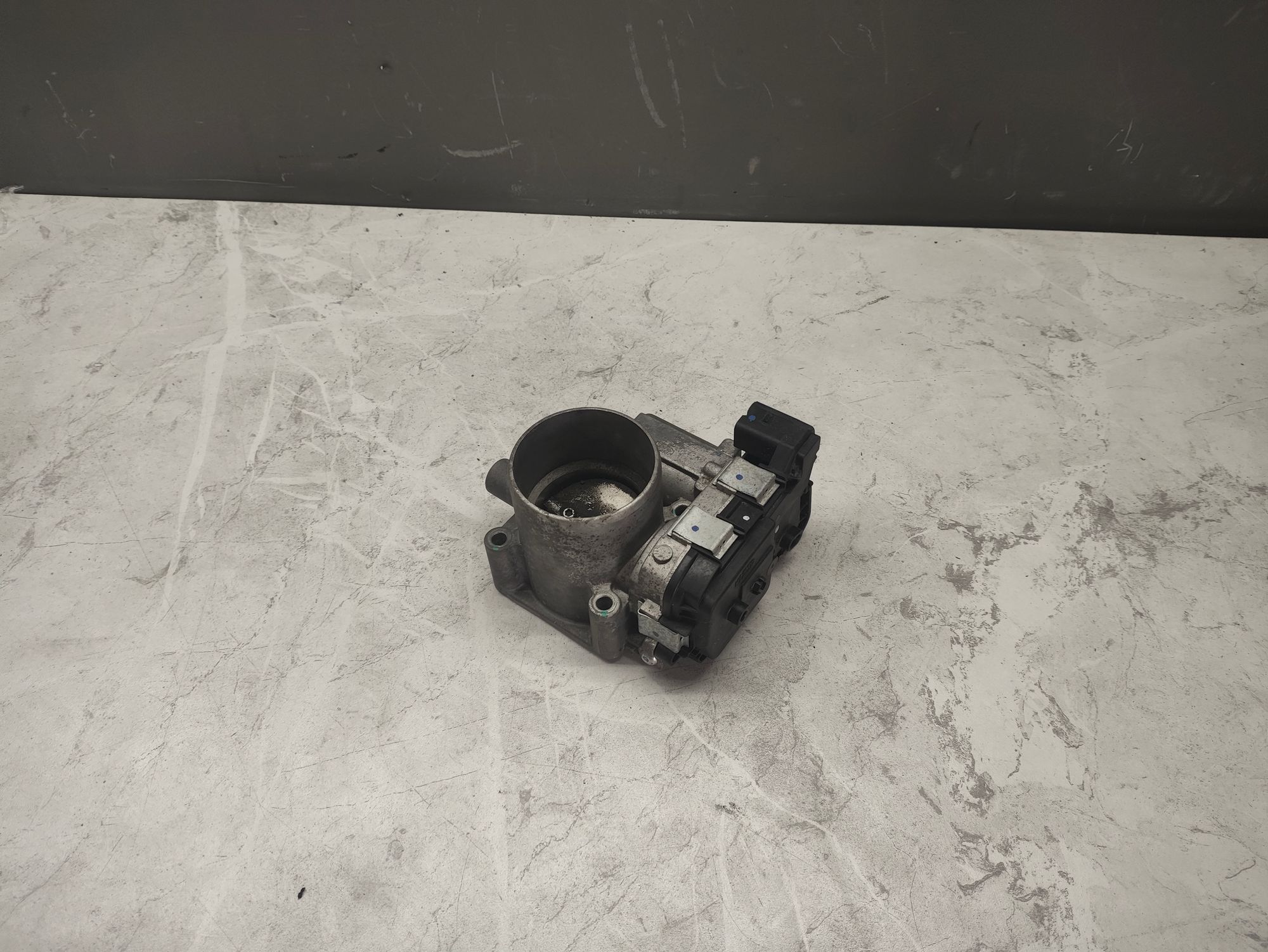 https://ycs.partsauto.market/partsauto-images/thmbs/userImages/6ab8ea4394fc0aced0b69382a3e61955/part/ada3a74d-c060-42b4-896b-f915229ec5ae_1778492458408.jpg