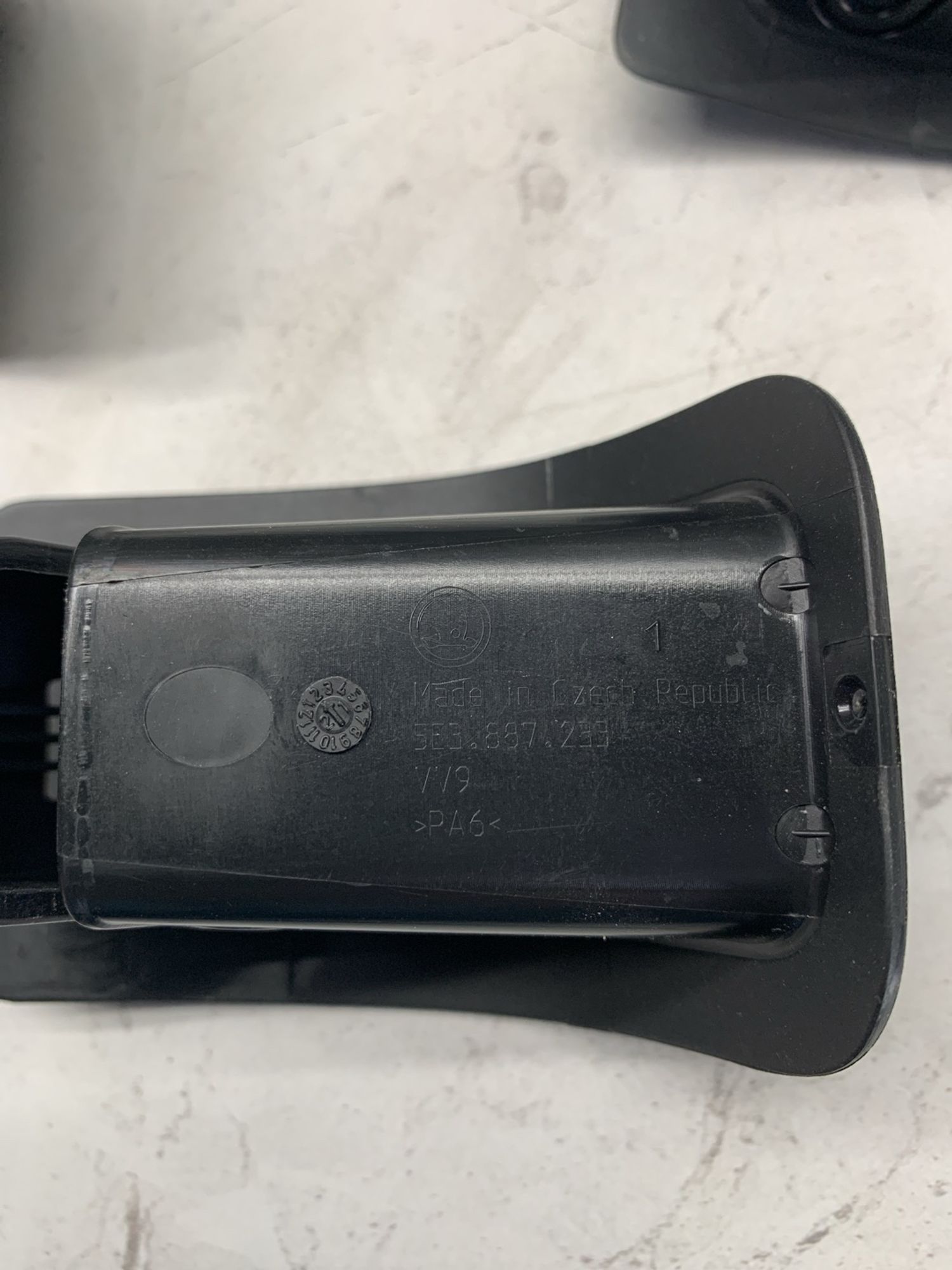 https://ycs.partsauto.market/partsauto-images/thmbs/userImages/6ab8ea4394fc0aced0b69382a3e61955/part/af4baf7e-931c-4489-b0ba-0af5fbf9f82e_1773404781733.jpg