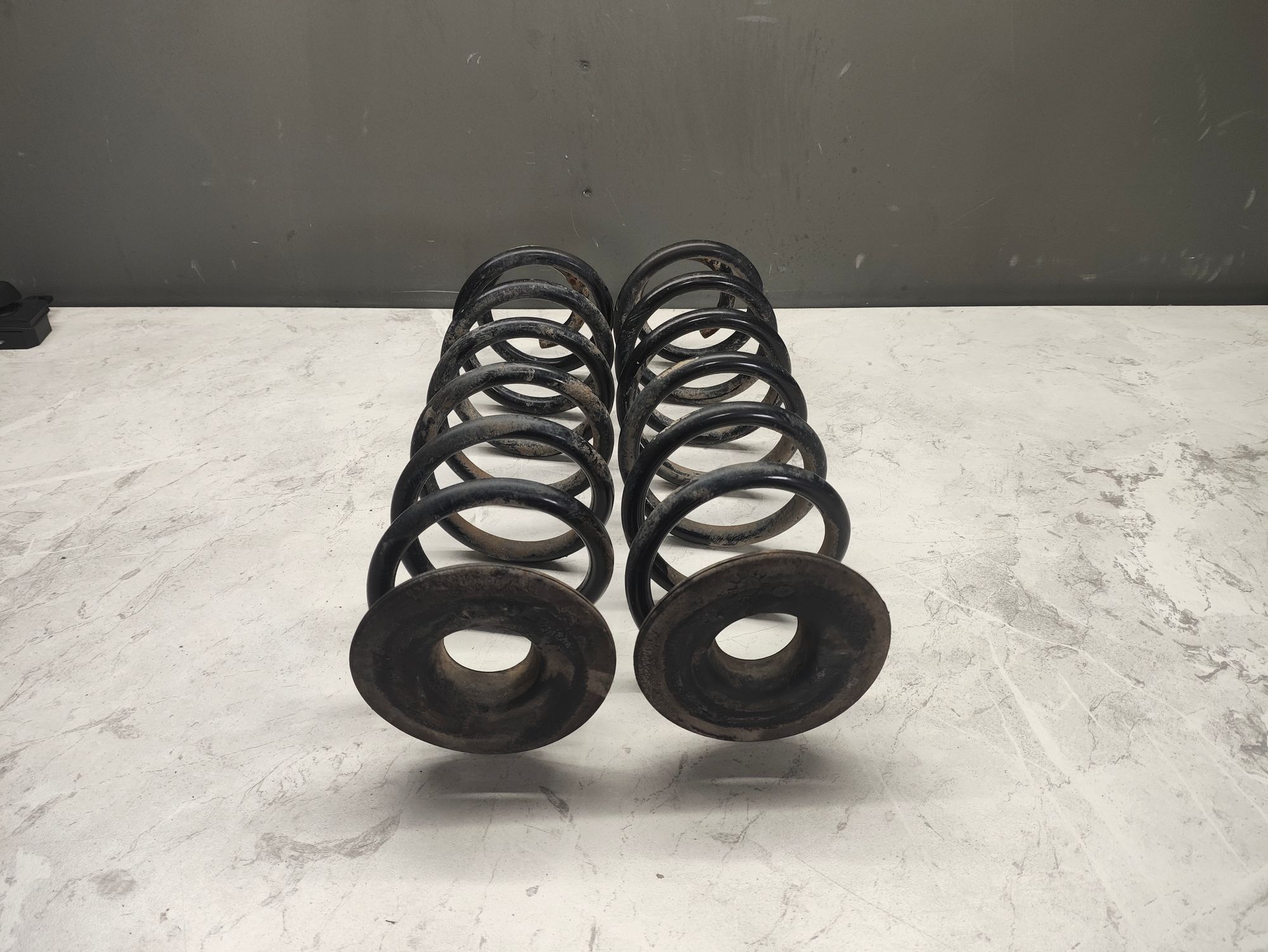 https://ycs.partsauto.market/partsauto-images/thmbs/userImages/6ab8ea4394fc0aced0b69382a3e61955/part/b15ca5c4-2bf5-4b29-9073-bf7d32caf92c_1776337905415.jpg