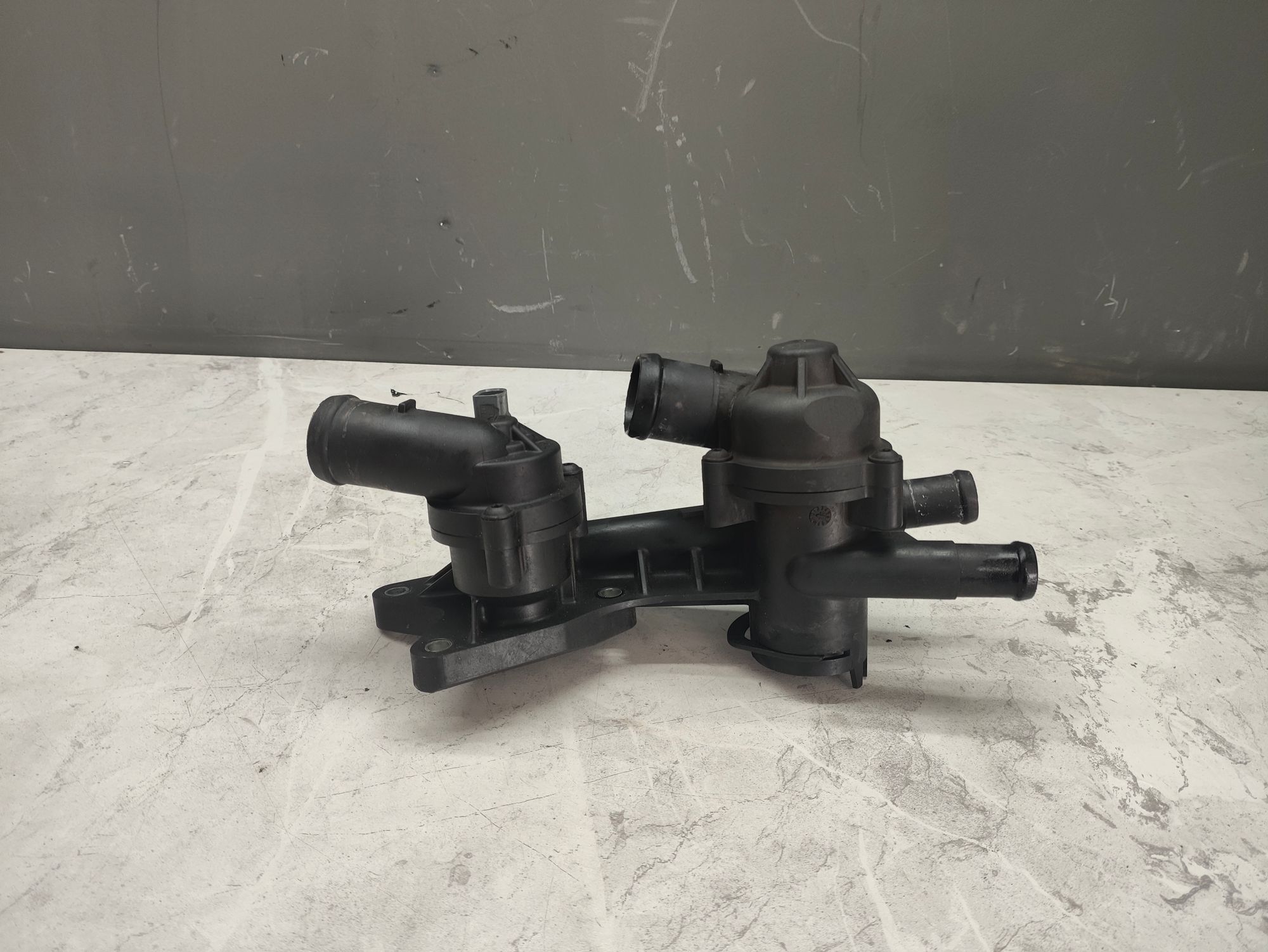 https://ycs.partsauto.market/partsauto-images/thmbs/userImages/6ab8ea4394fc0aced0b69382a3e61955/part/b2127c74-9766-4364-acef-0af305b32a8c_1778919587118.jpg