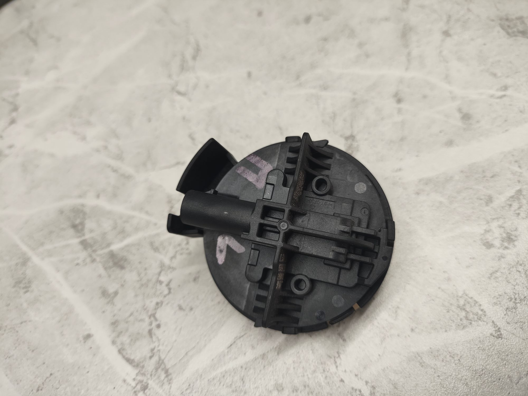 https://ycs.partsauto.market/partsauto-images/thmbs/userImages/6ab8ea4394fc0aced0b69382a3e61955/part/b35991b6-e755-467c-a64c-fdf45d6a1759_1776174039680.jpg