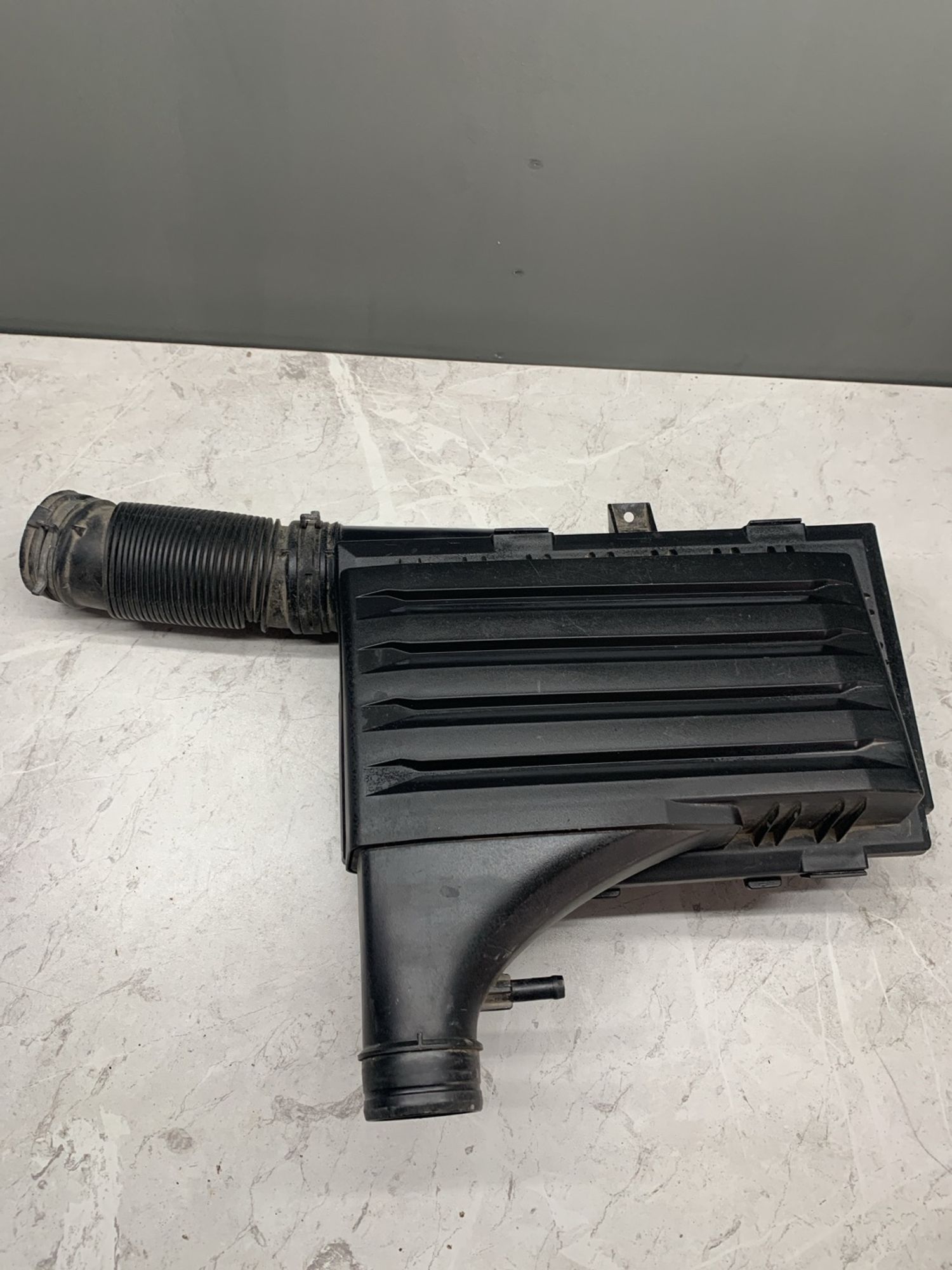https://ycs.partsauto.market/partsauto-images/thmbs/userImages/6ab8ea4394fc0aced0b69382a3e61955/part/b60a98e4-b46f-40e5-bacc-6fded6455174_1773922514264.jpg