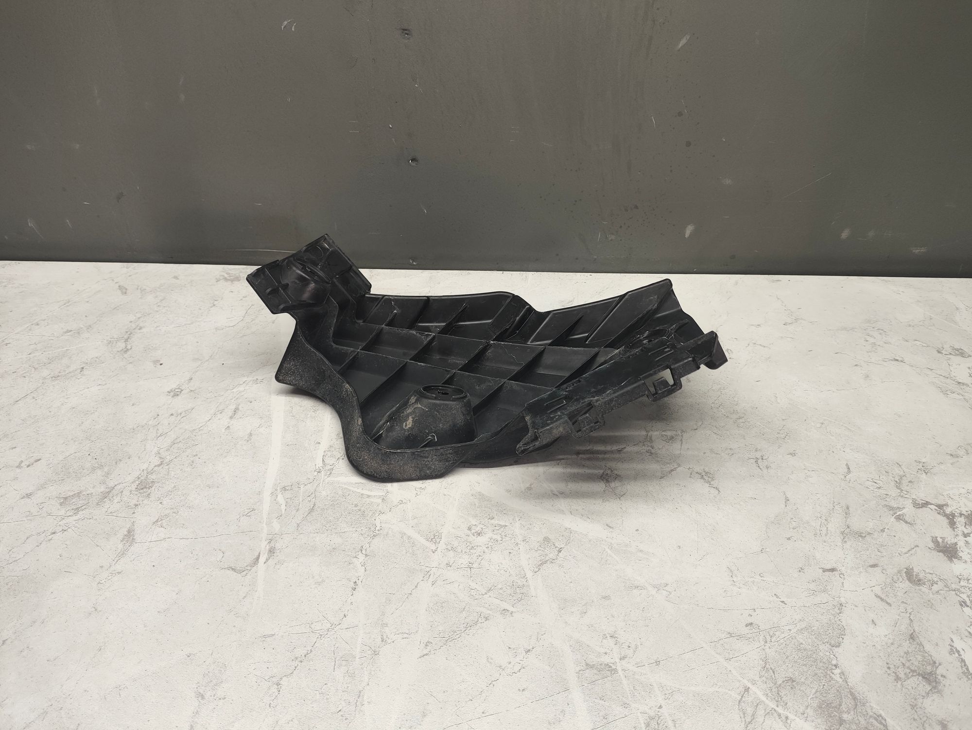 https://ycs.partsauto.market/partsauto-images/thmbs/userImages/6ab8ea4394fc0aced0b69382a3e61955/part/b8892490-7e06-4709-a97e-e42c9a559e48_1776334805537.jpg