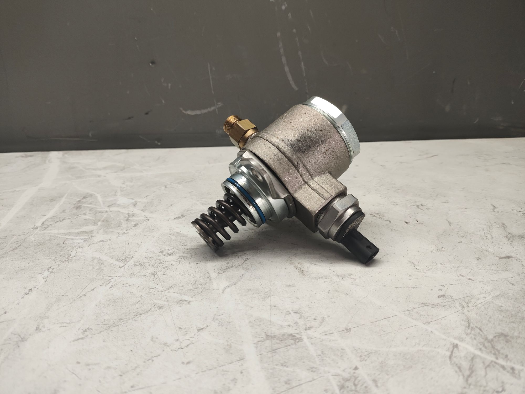 https://ycs.partsauto.market/partsauto-images/thmbs/userImages/6ab8ea4394fc0aced0b69382a3e61955/part/b9643e2f-1ab7-4b93-ac65-ec40f96e67e3_1778580255791.jpg