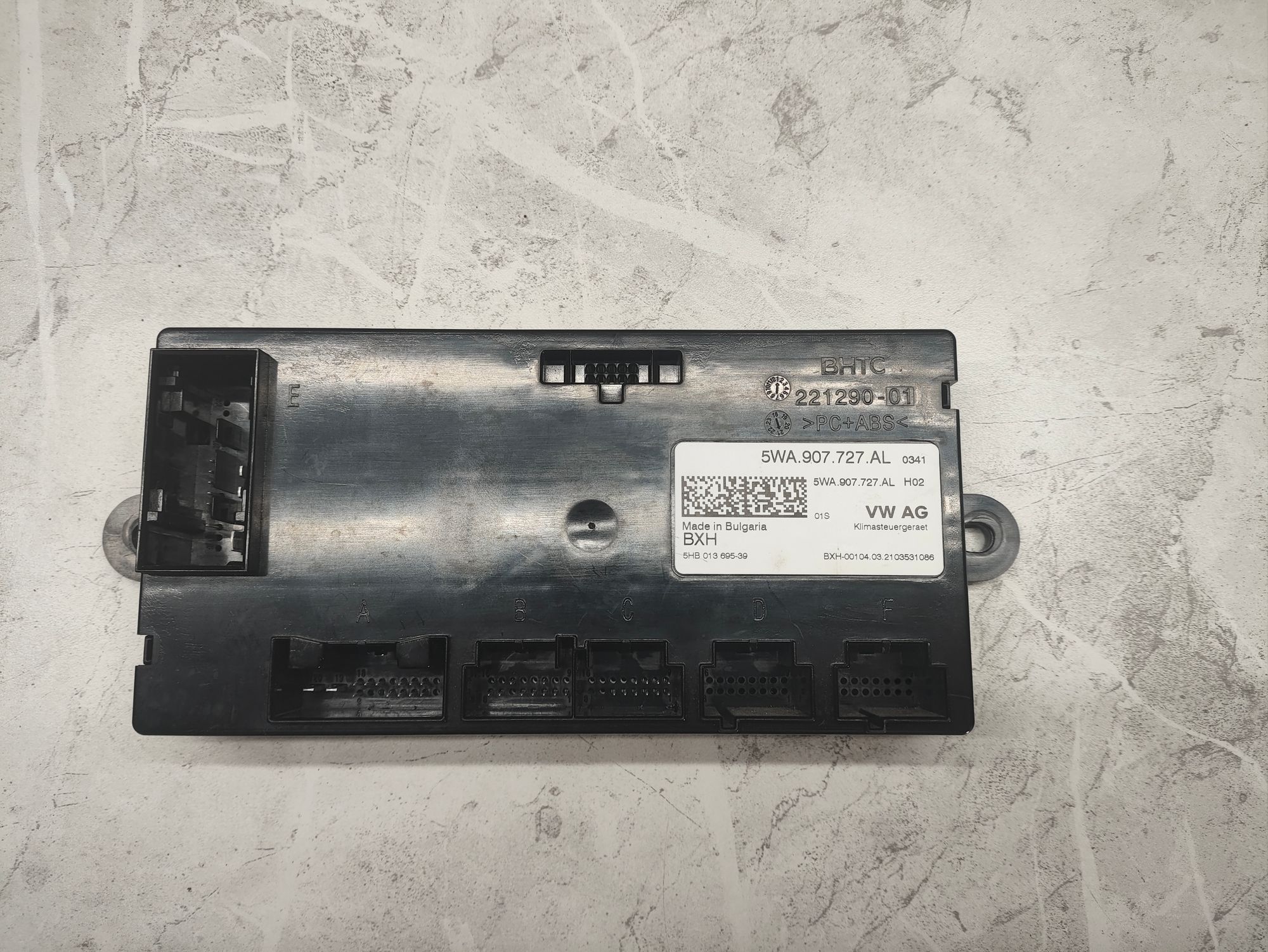 https://ycs.partsauto.market/partsauto-images/thmbs/userImages/6ab8ea4394fc0aced0b69382a3e61955/part/ba87326a-8bb1-4a98-a21d-cf3b68b9c06c_1775728544641.jpg