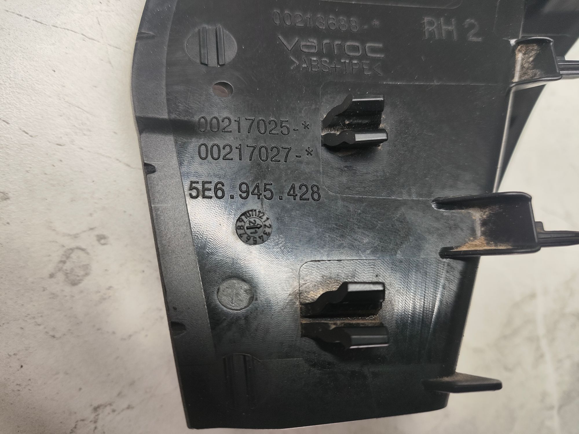 https://ycs.partsauto.market/partsauto-images/thmbs/userImages/6ab8ea4394fc0aced0b69382a3e61955/part/baf0299e-2c1e-4ca0-82d1-3030f6320396_1776165941224.jpg