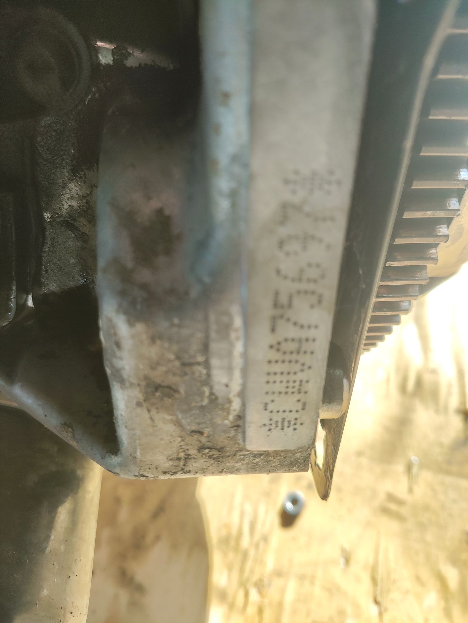 https://ycs.partsauto.market/partsauto-images/thmbs/userImages/6ab8ea4394fc0aced0b69382a3e61955/part/bbccef31-e53b-40e1-8ce5-a16b09855515_1778248124536.jpg