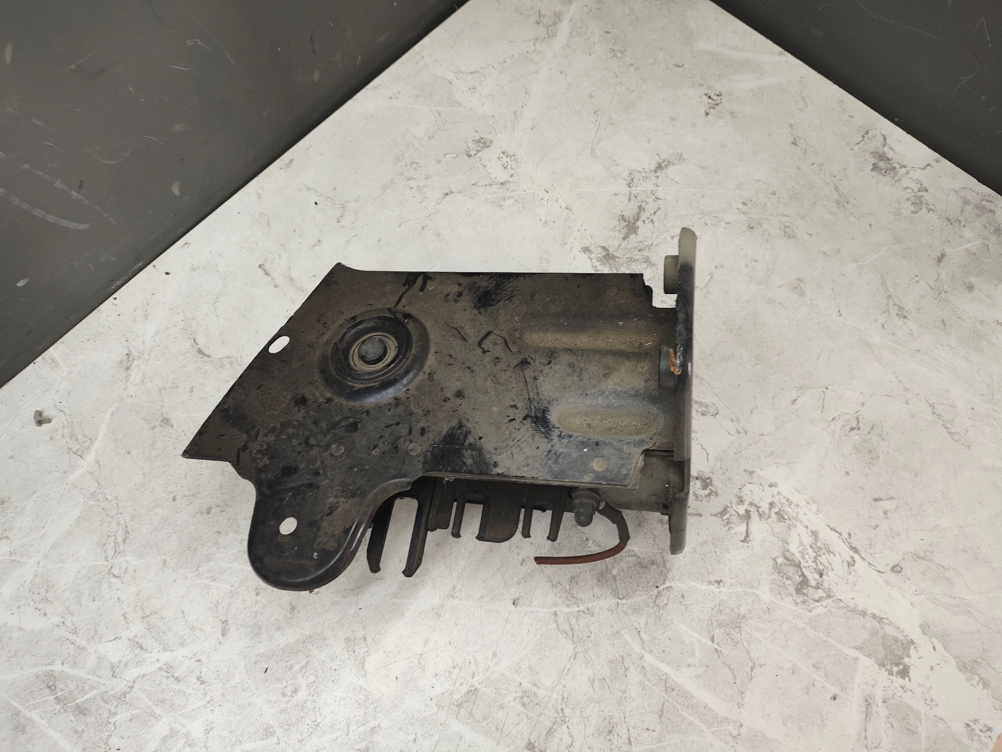 https://ycs.partsauto.market/partsauto-images/thmbs/userImages/6ab8ea4394fc0aced0b69382a3e61955/part/bd58a634-fb23-4ee7-9bc1-4090fd2f36c8_1784194994516.jpg