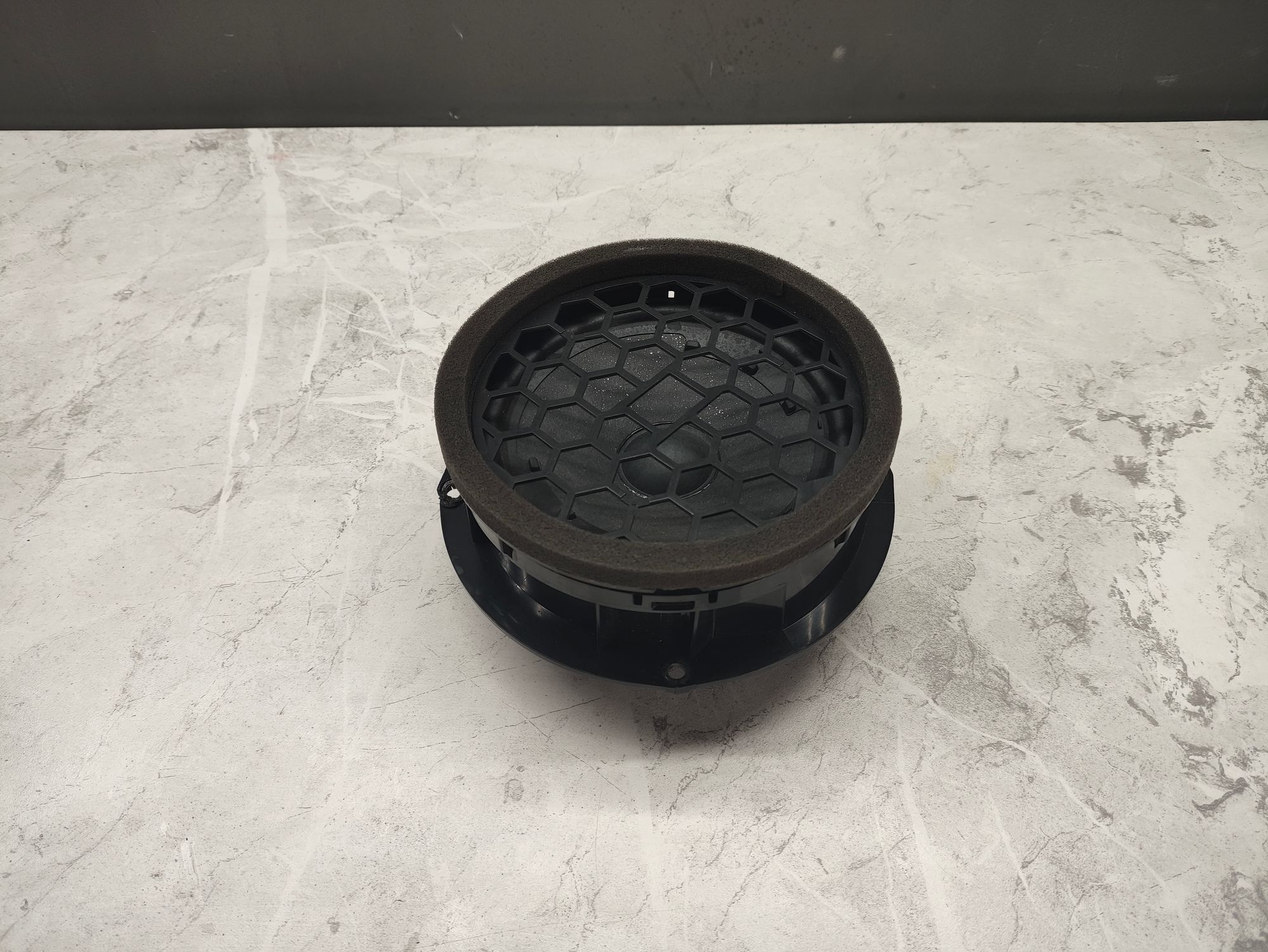 https://ycs.partsauto.market/partsauto-images/thmbs/userImages/6ab8ea4394fc0aced0b69382a3e61955/part/bf5c8777-208e-4eef-81bc-62c6c48ce1f5_1776153404583.jpg