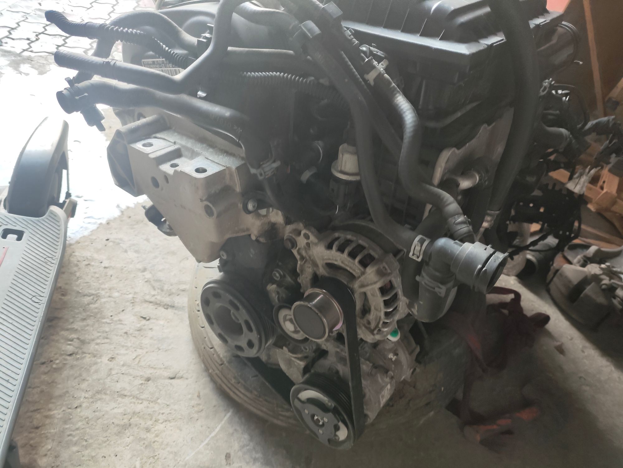 https://ycs.partsauto.market/partsauto-images/thmbs/userImages/6ab8ea4394fc0aced0b69382a3e61955/part/c59b4b98-5bdb-4e8a-8b27-c319008844c5_1785854271172.jpg