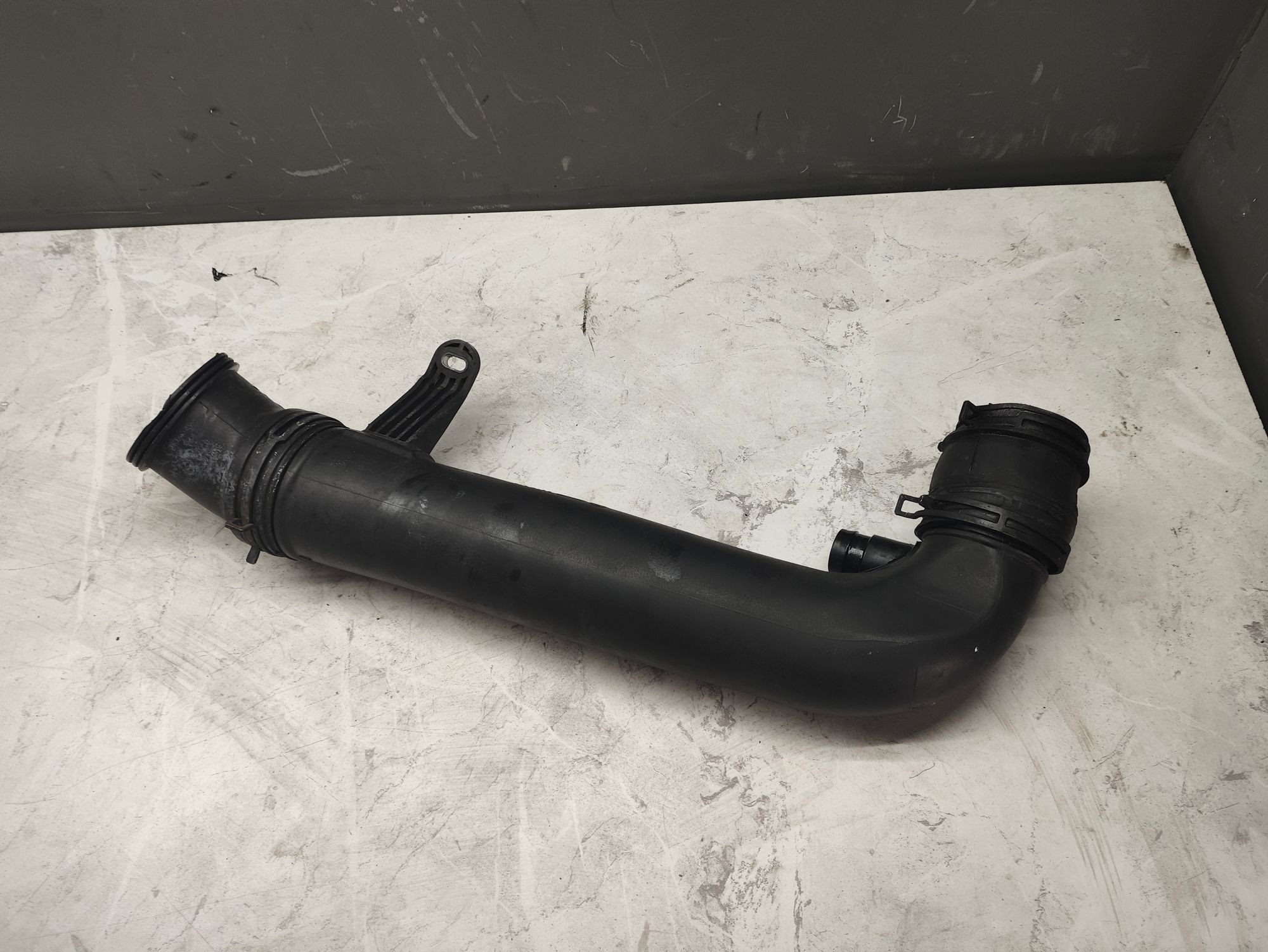 https://ycs.partsauto.market/partsauto-images/thmbs/userImages/6ab8ea4394fc0aced0b69382a3e61955/part/c6da4dae-f86c-42f8-b2d2-00dec59ab1a6_1778929259434.jpg