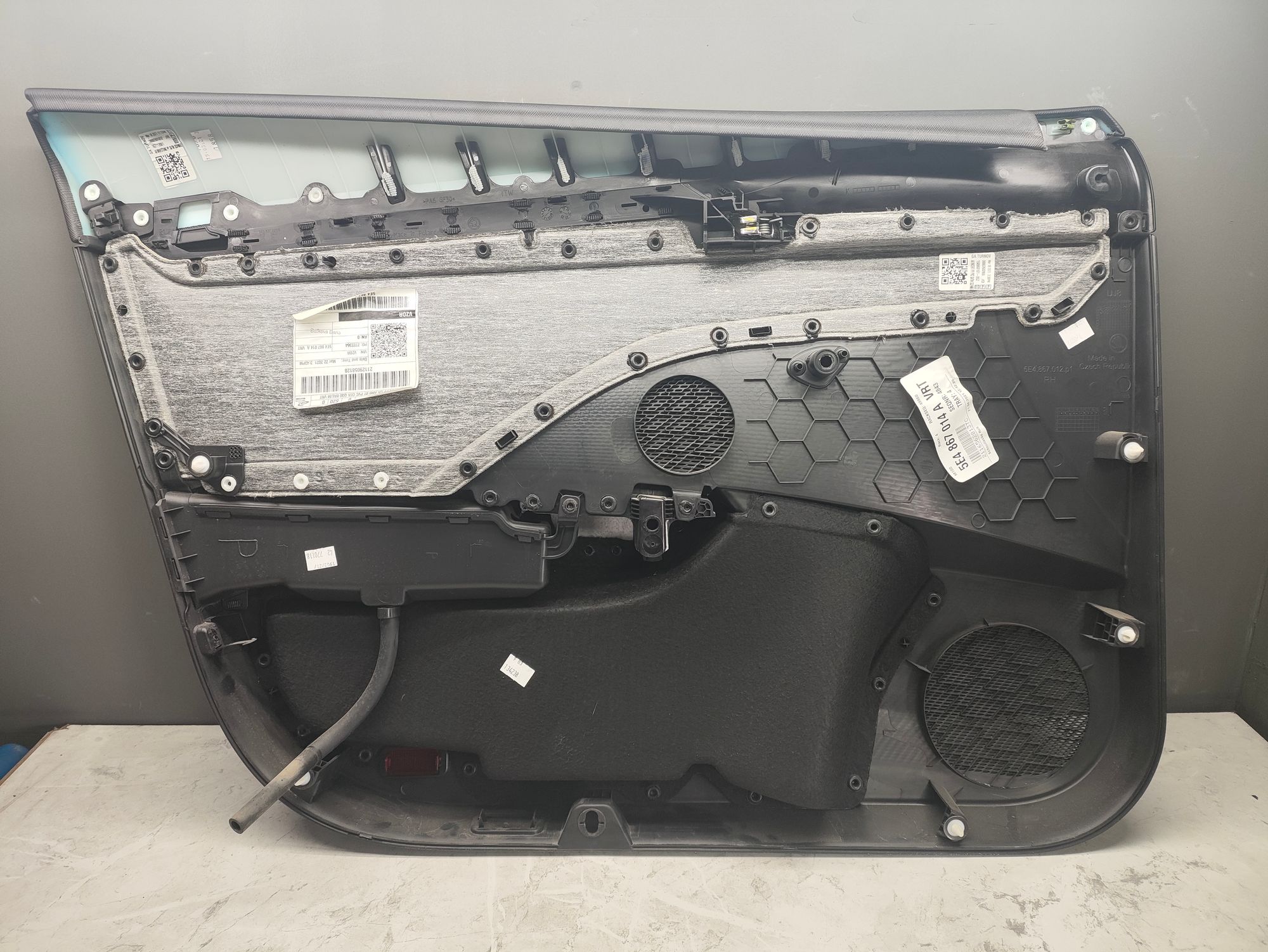 https://ycs.partsauto.market/partsauto-images/thmbs/userImages/6ab8ea4394fc0aced0b69382a3e61955/part/c8803add-f92e-4d00-a19a-0289e2c0ae83_1776256149241.jpg