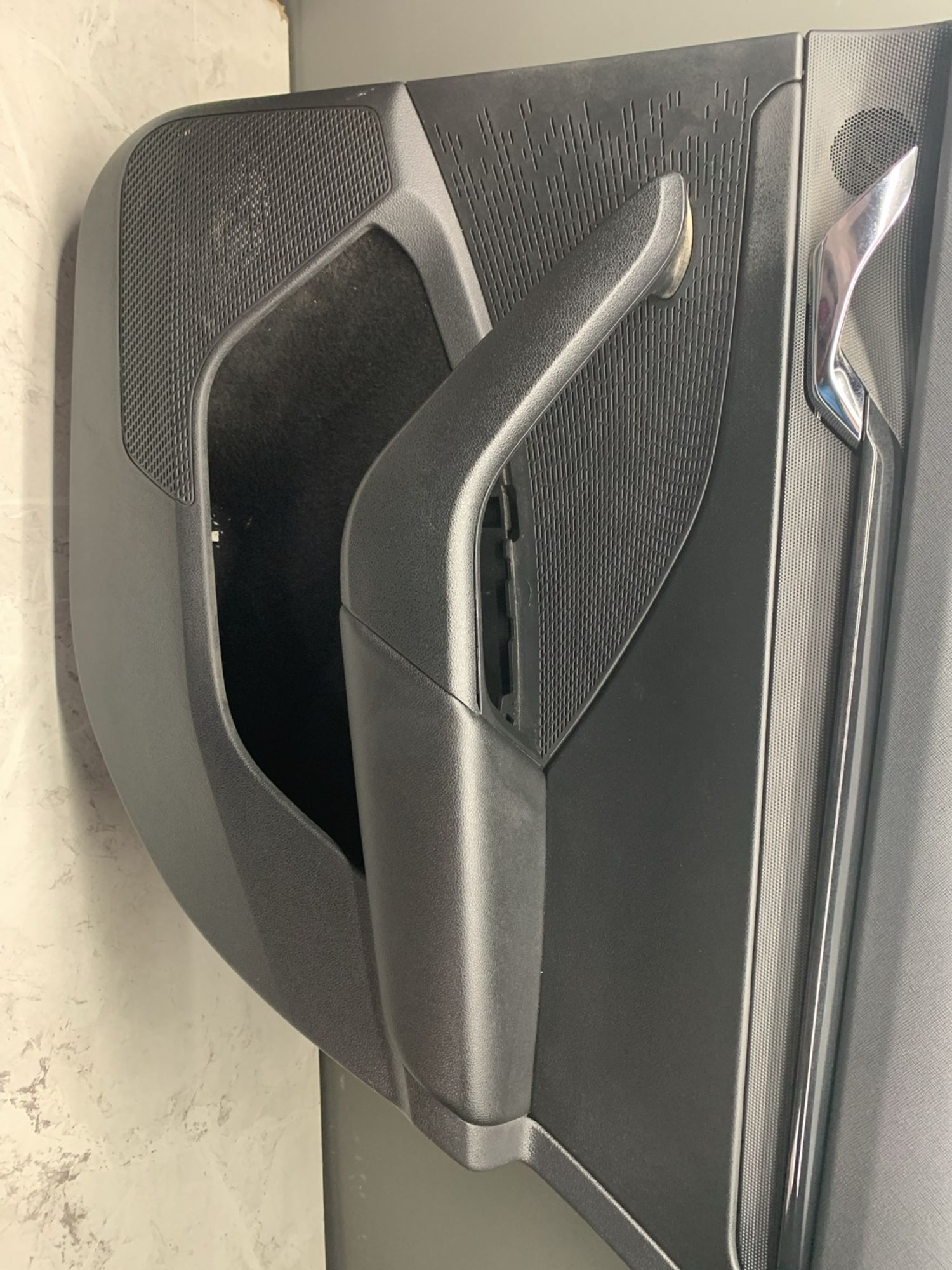 https://ycs.partsauto.market/partsauto-images/thmbs/userImages/6ab8ea4394fc0aced0b69382a3e61955/part/c9501e43-d473-4d45-bdd8-7f050e6d5fad_1774358639026.jpg