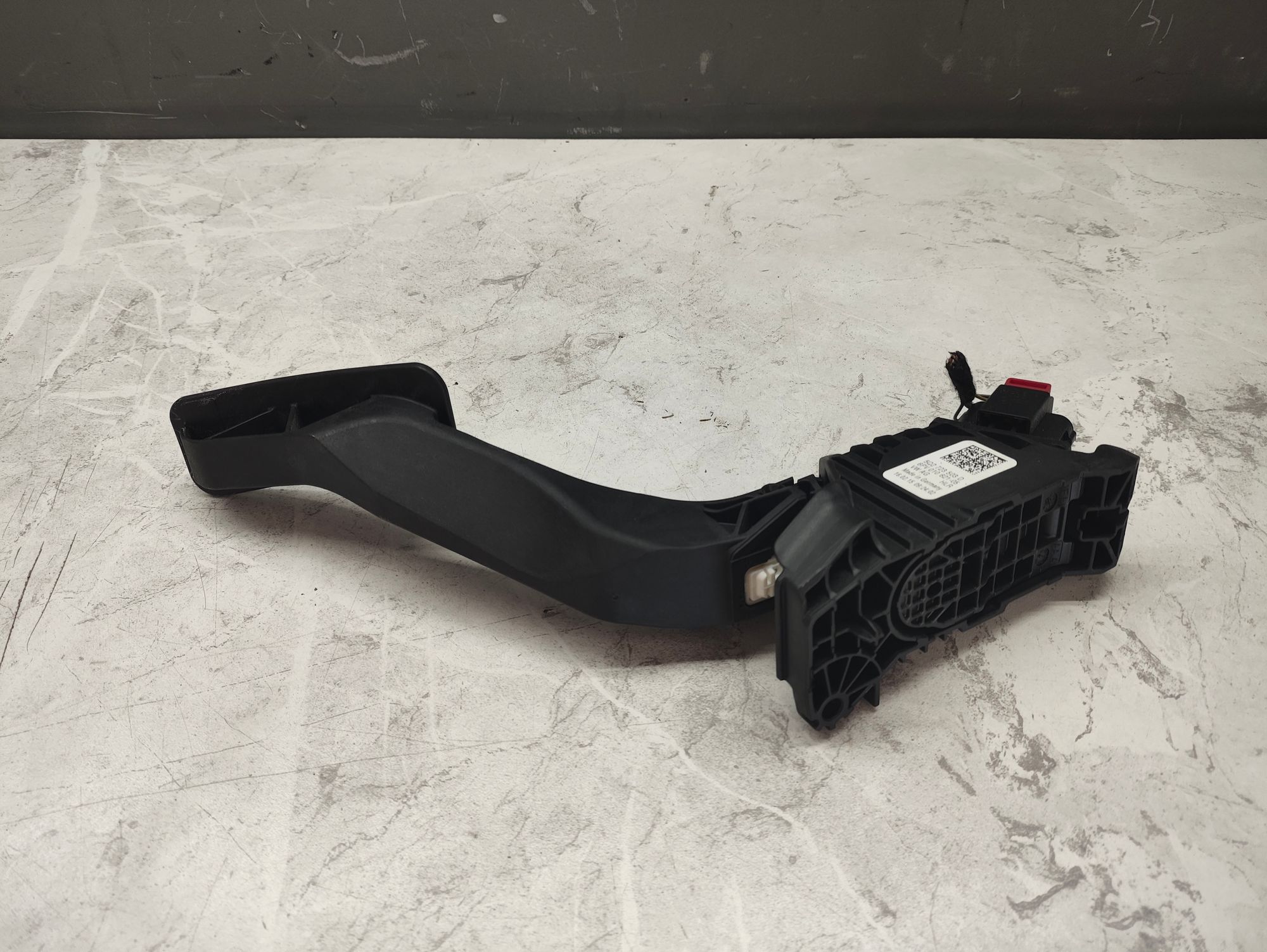 https://ycs.partsauto.market/partsauto-images/thmbs/userImages/6ab8ea4394fc0aced0b69382a3e61955/part/ca67c12d-6ce9-44c8-8de9-8a8bb1098b76_1786698569503.jpg